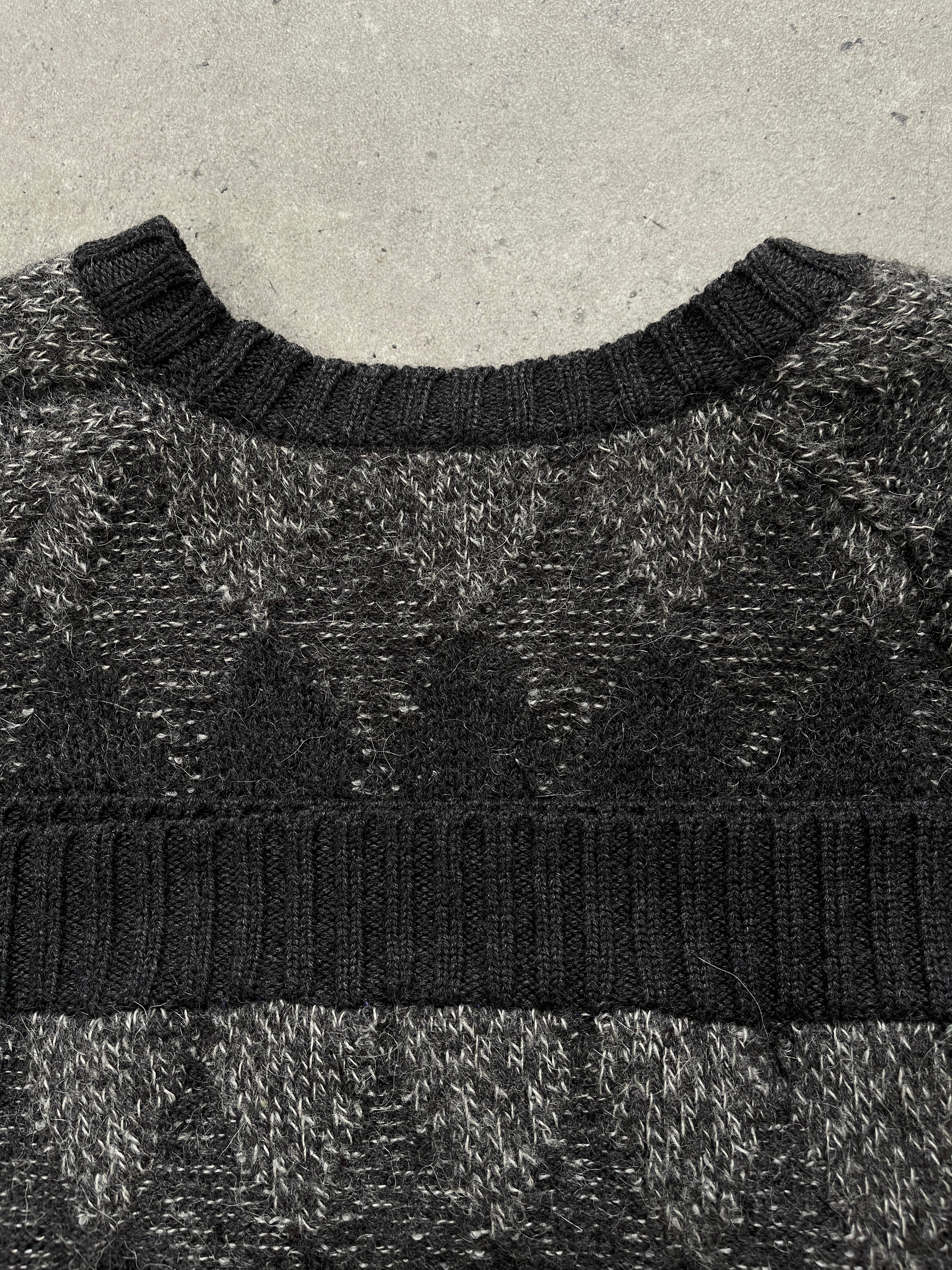 Vintage 1990s wool mohair cropped jumper in size M, featuring a textured knit and classic 90s style.