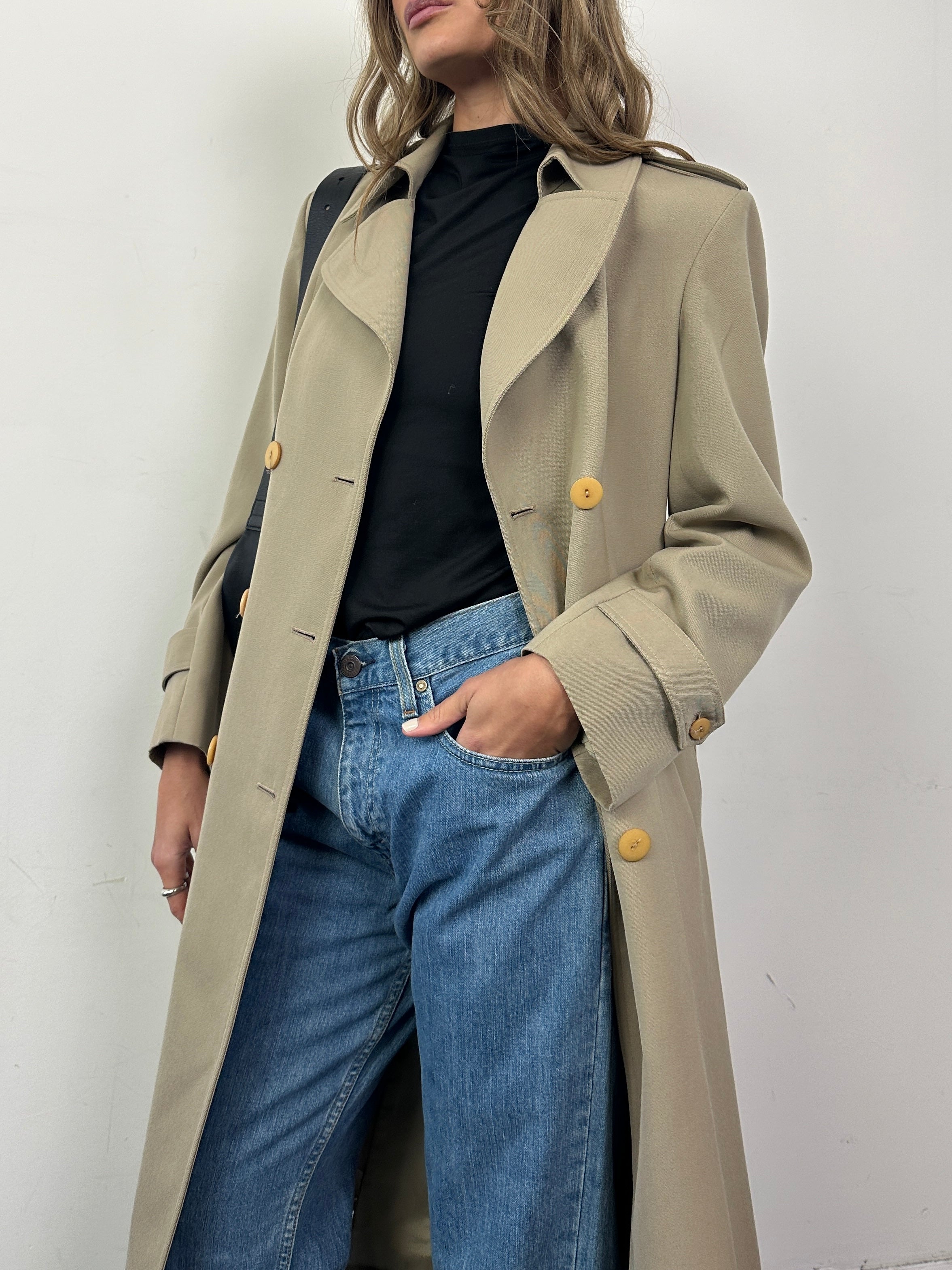 Vintage Italian double-breasted pure wool trench coat with belt, classic vintage style, in size S/M, shown in the image.