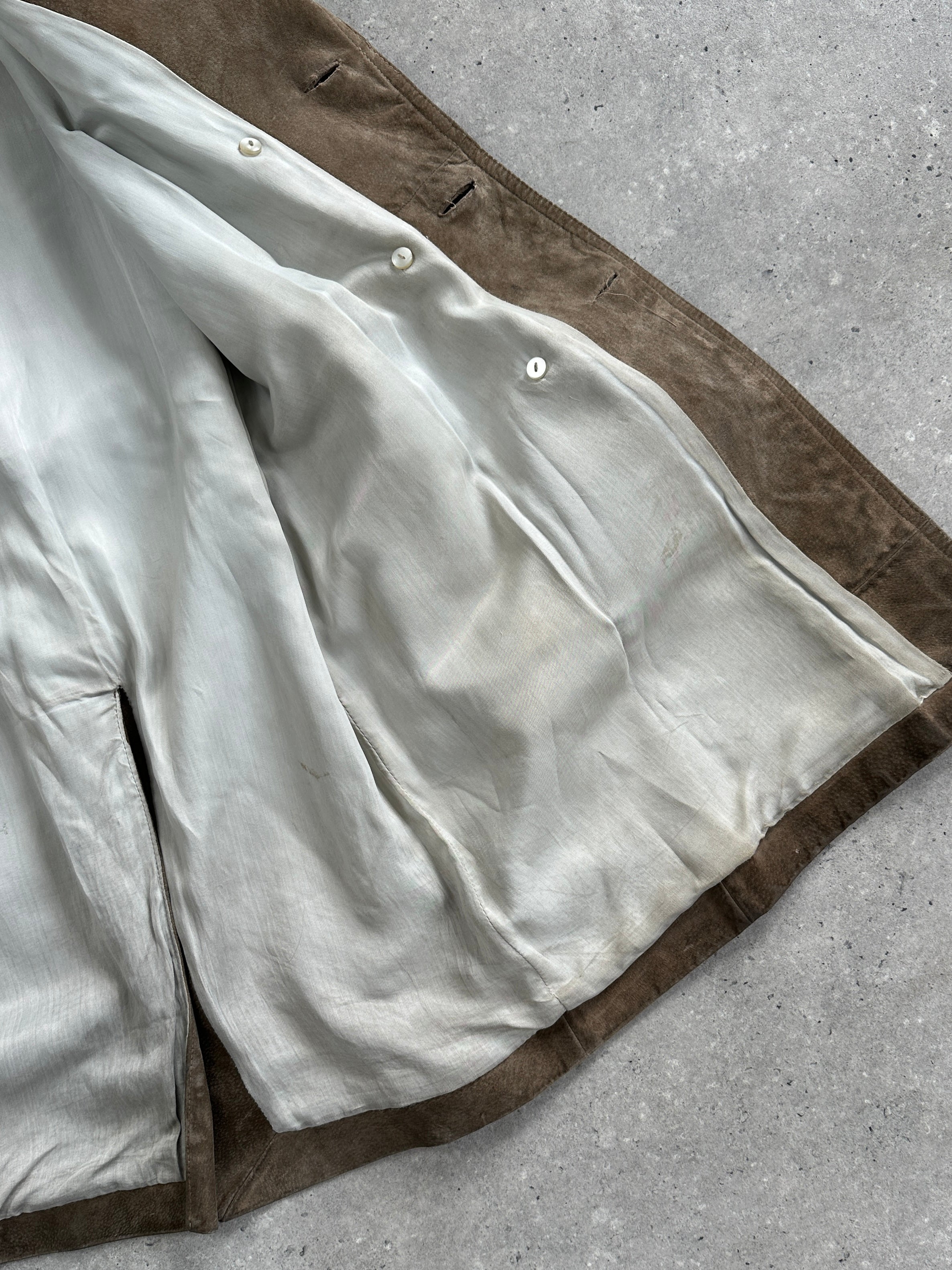 Vintage pure suede belted trench coat in XL, featuring classic design and soft texture, displayed on a hanger.