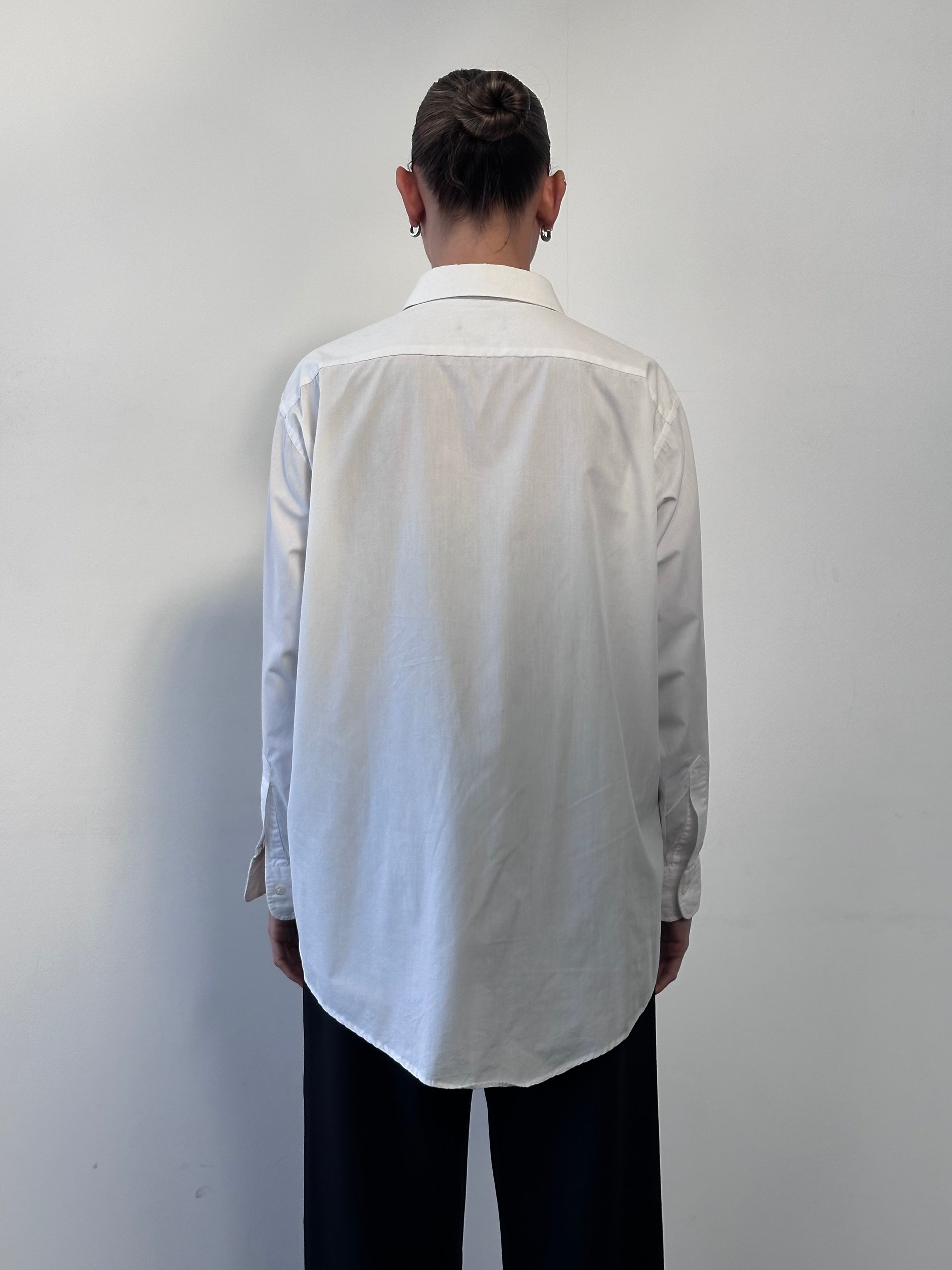 Christian Dior Monsieur cotton shirt in size L/XL, light-colored, tailored fit, classic button-up style with collar and long sleeves.