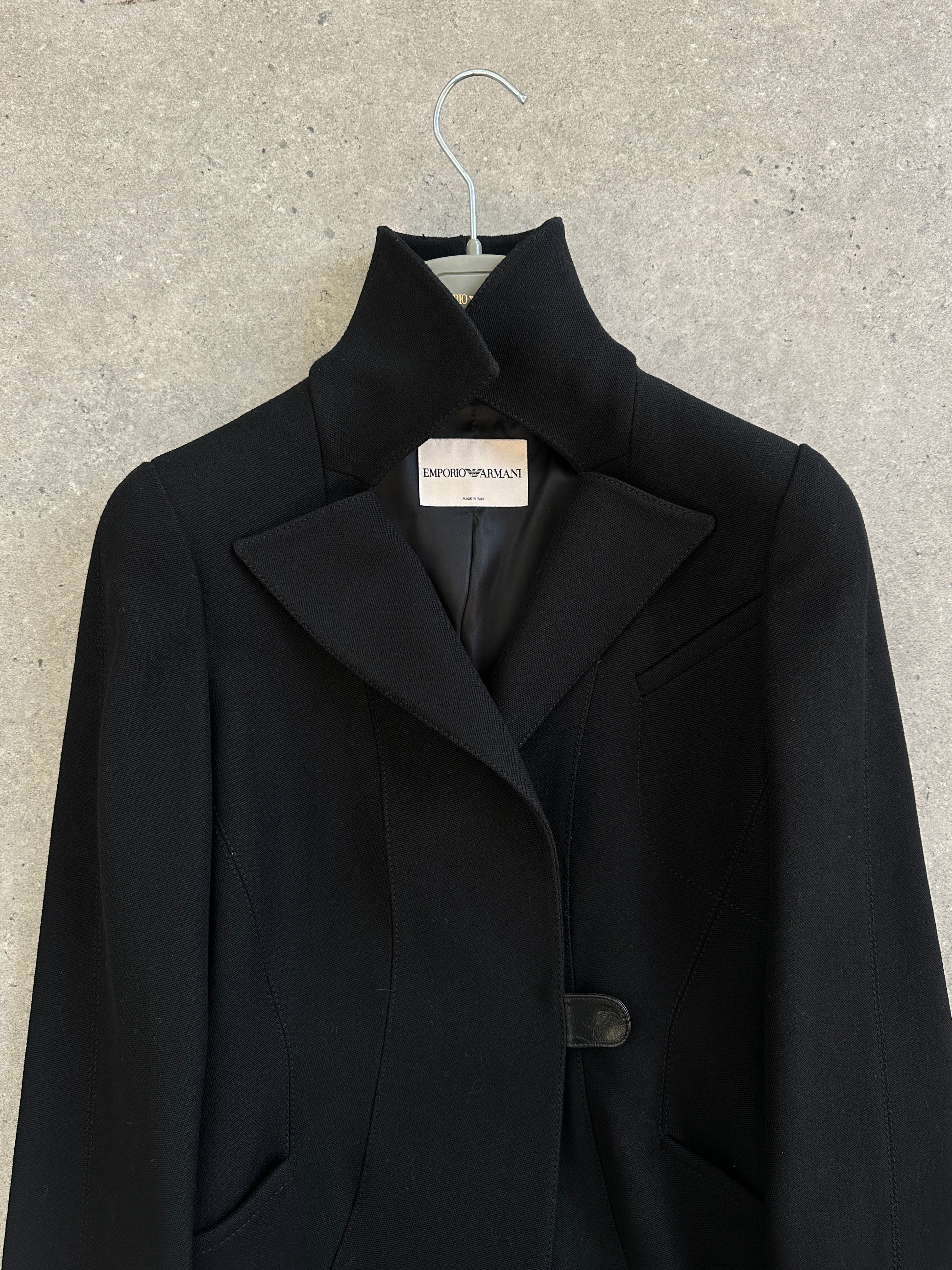 Emporio Armani 2000s pure wool tailored coat in size S, classic design with structured collar and sleek silhouette.