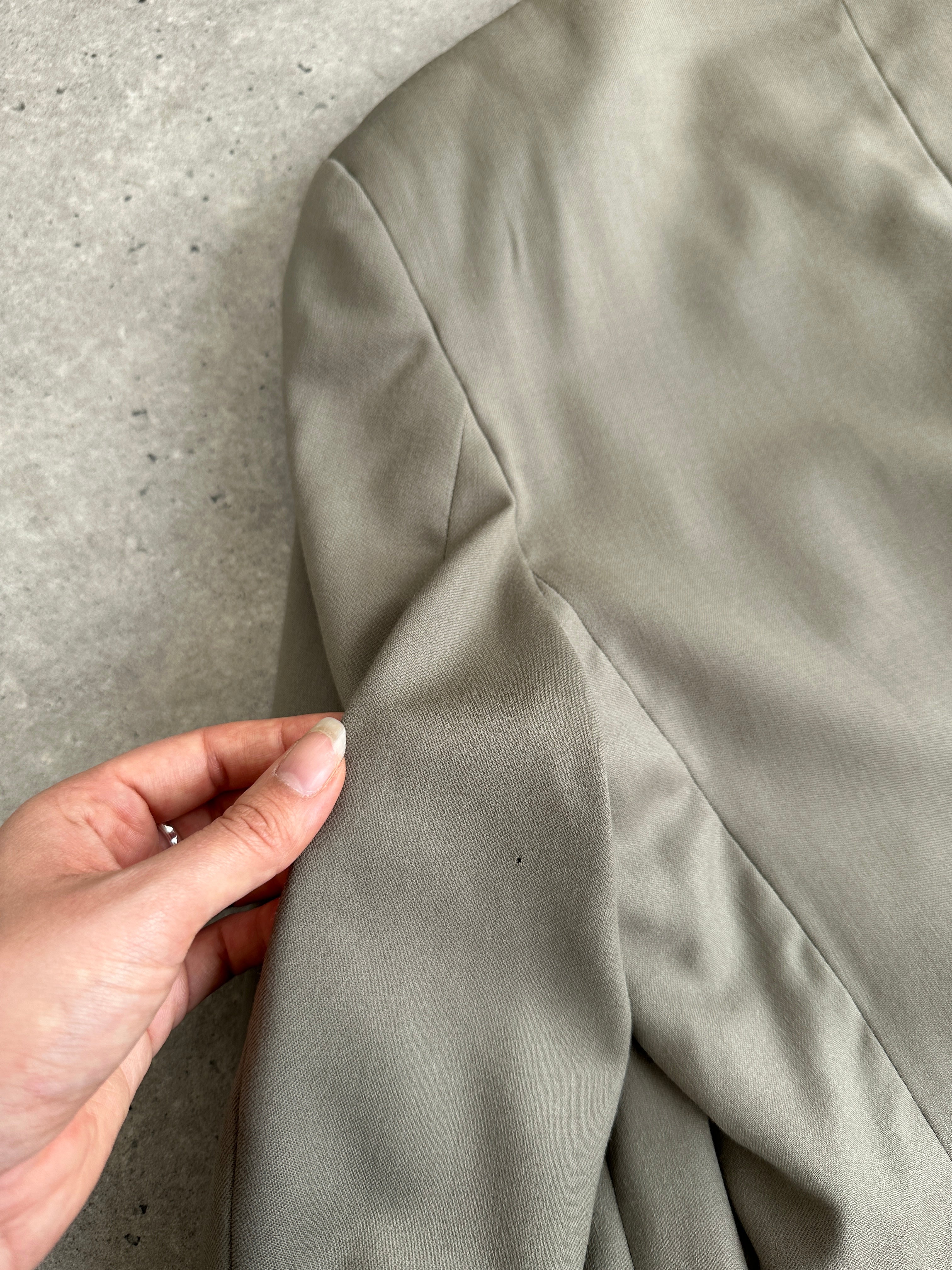 Yves Saint Laurent Pour Homme pure wool single-breasted blazer in XL, tailored fit, dark navy color, lapel collar, and button details.