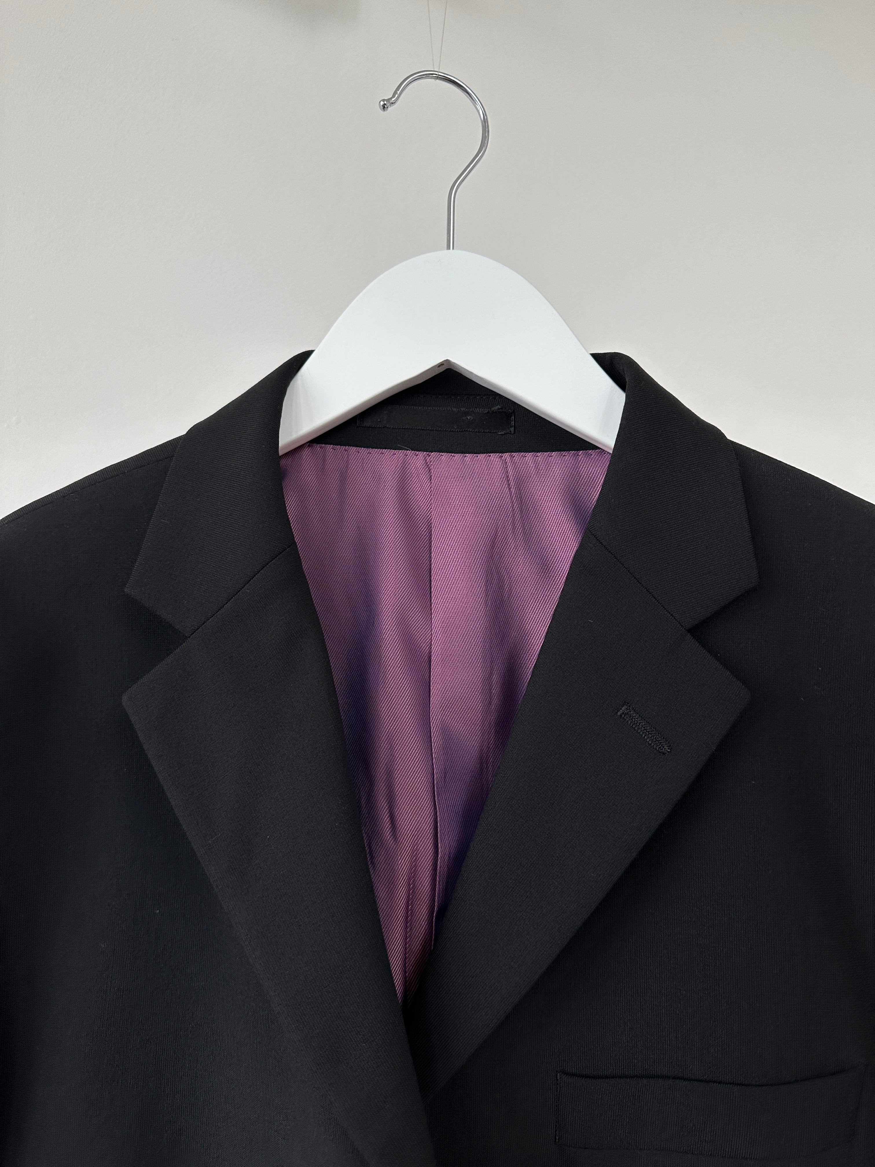 Vintage single-breasted wool blazer in size M/38S, tailored fit, classic notch lapel, in a timeless dark wool fabric.