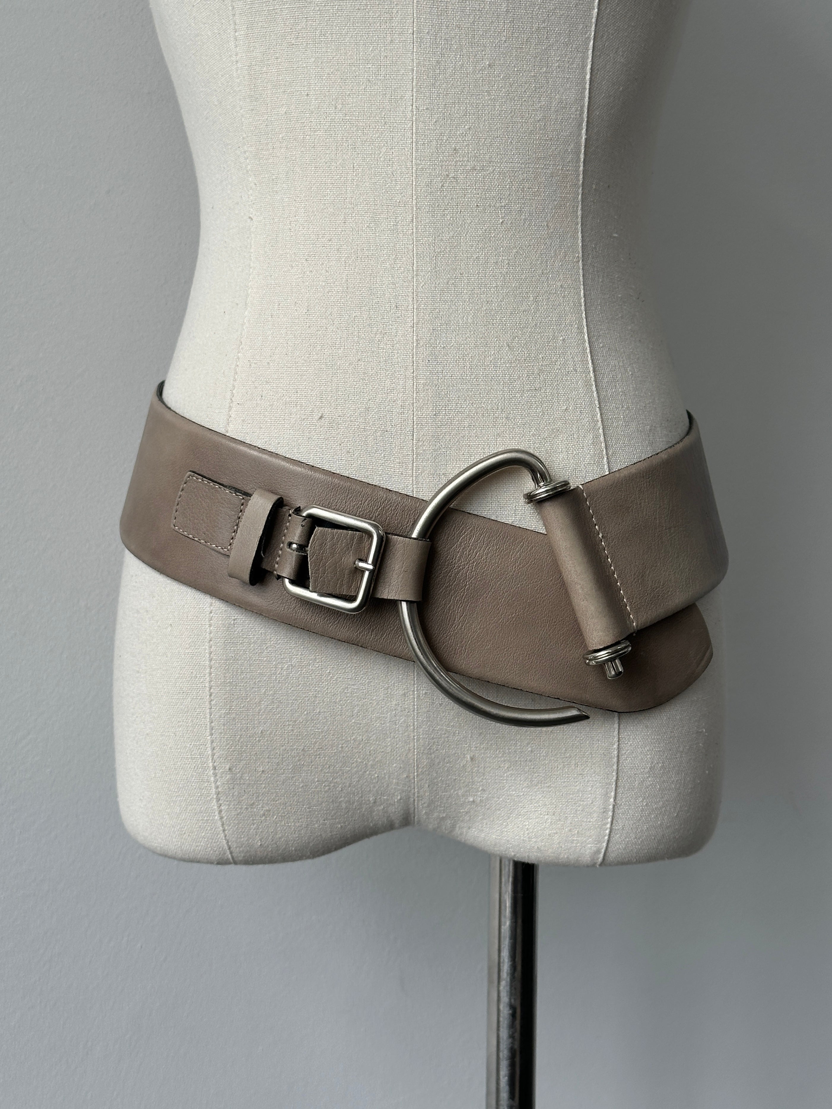 Vintage 1990s Leather Chunky D Ring Belt - One size