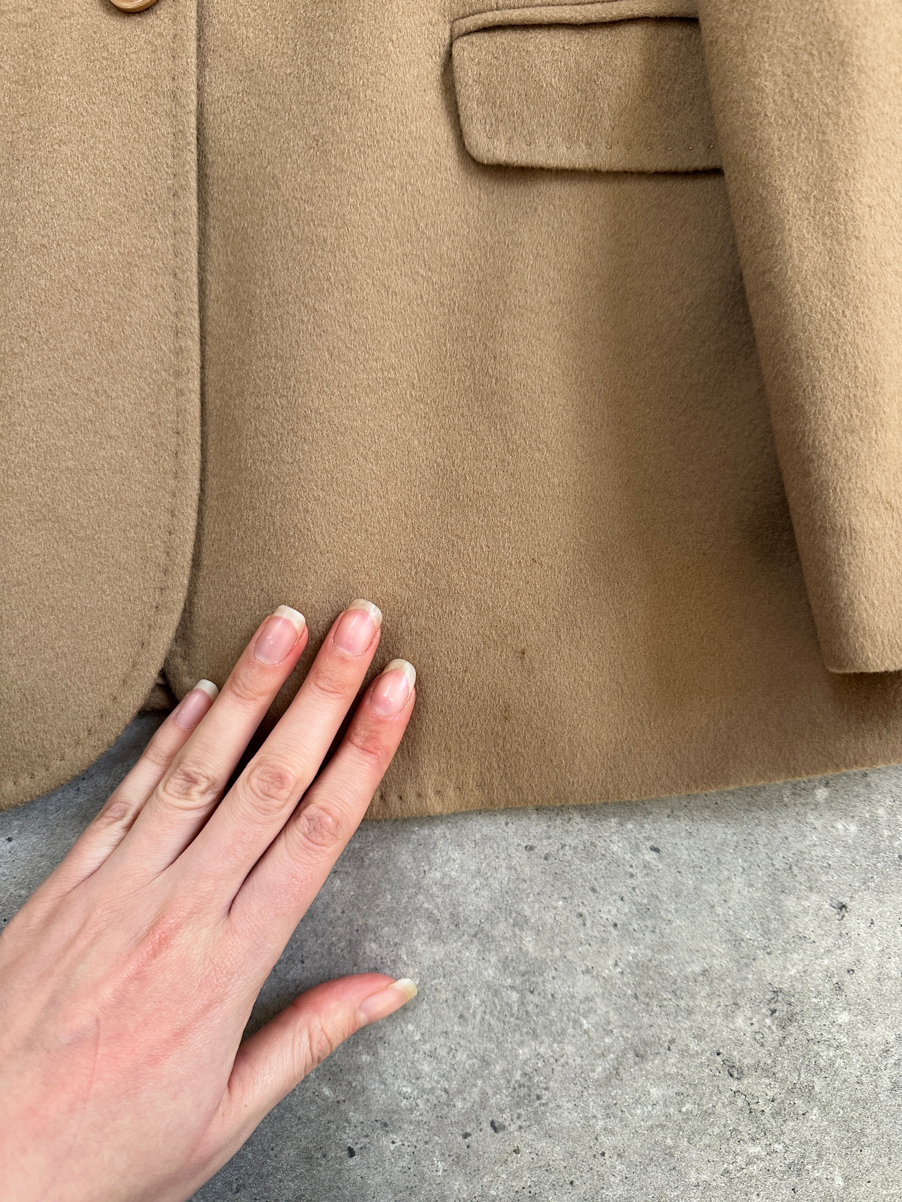 Burberry 2000s brushed pure wool single-breasted blazer in S/M, tailored fit, classic design, in neutral color with lapel collar.