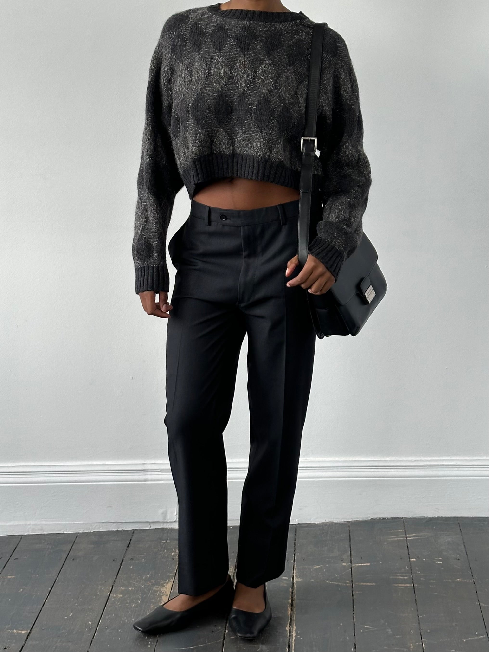Valentino 1990s wool tailored trousers in size W32, featuring a classic cut and refined tailoring, displayed on a neutral background.