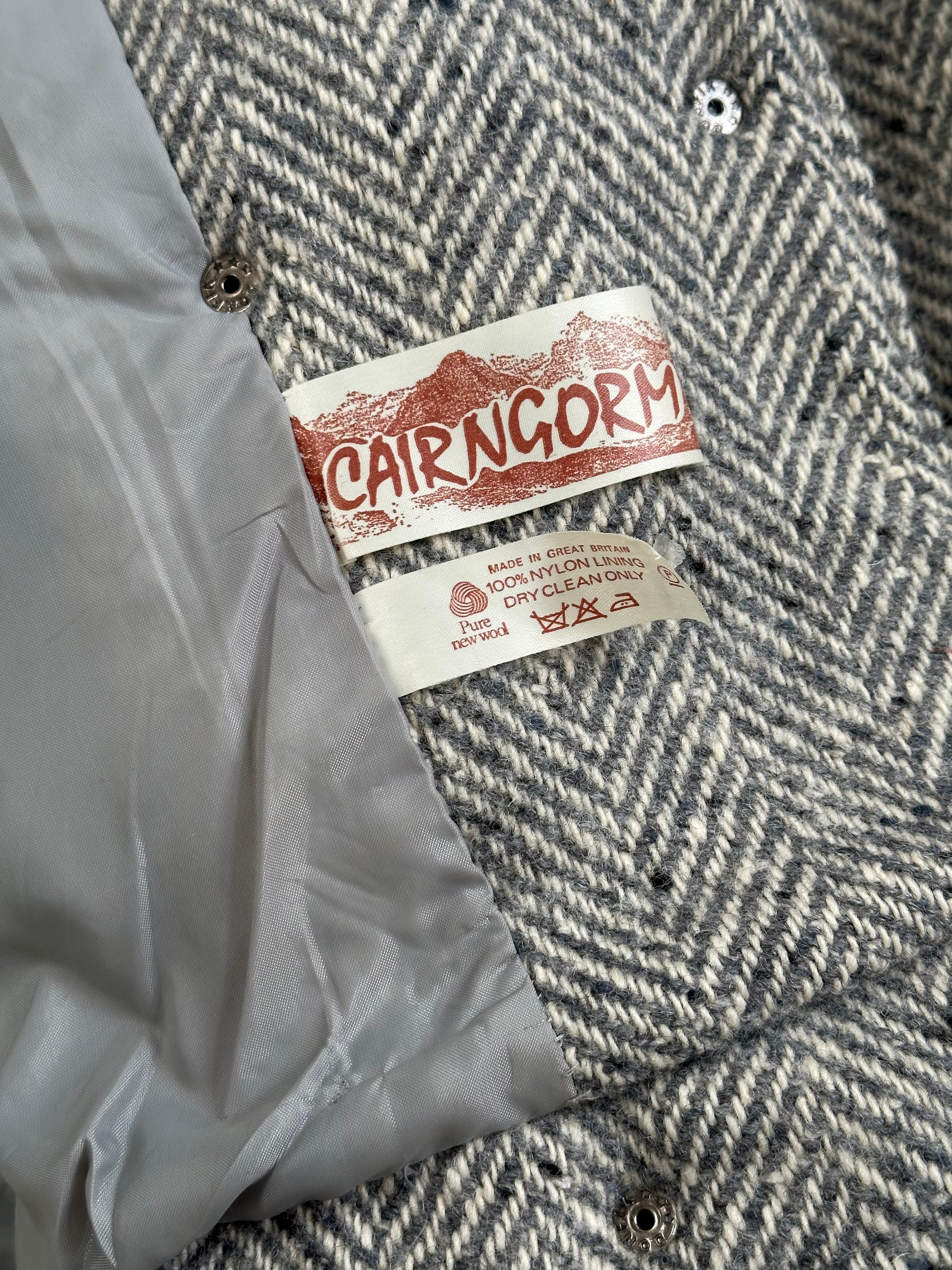 Vintage British 1980s pure wool herringbone bomber jacket, men's size M/L, classic retro style with a tailored fit.