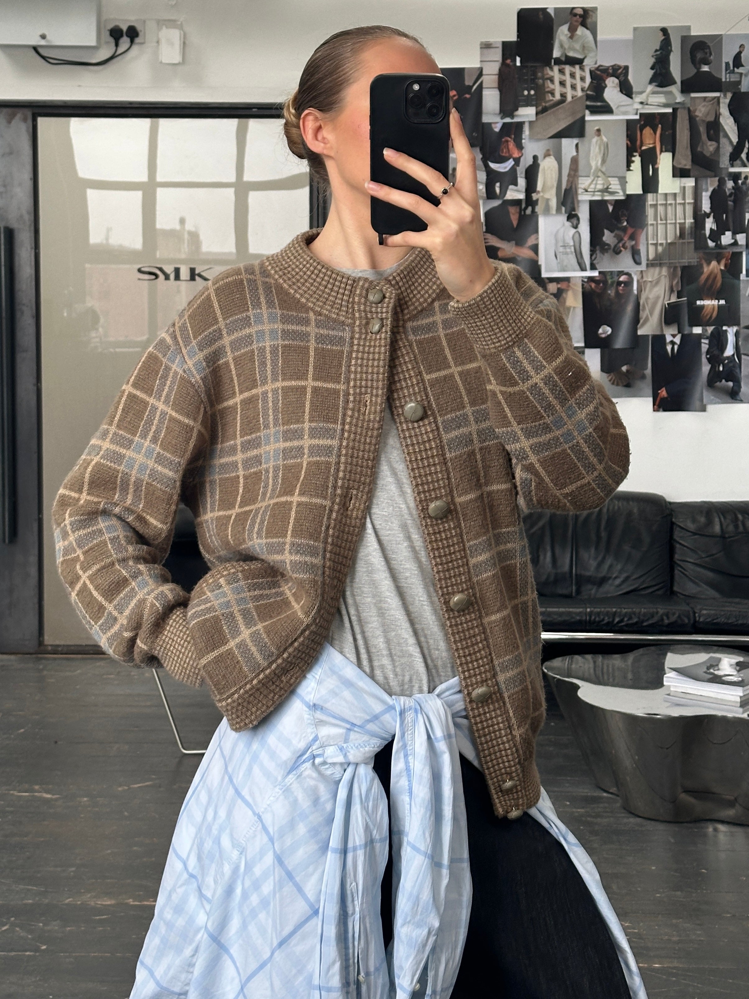 Vintage Italian 1990s wool check cardigan in XL, featuring a classic pattern and cozy wool fabric.