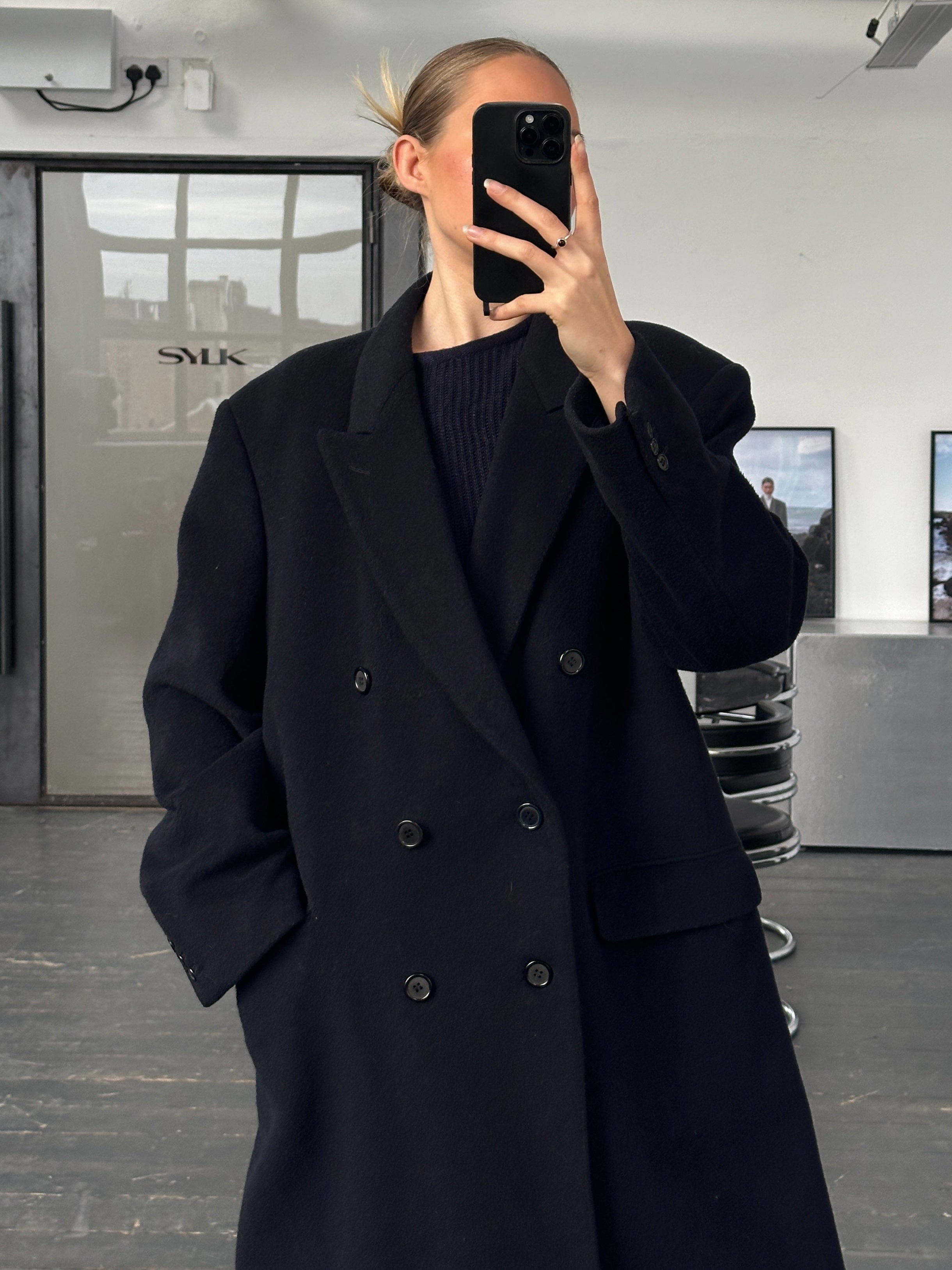 Vintage 1990s wool cashmere double-breasted coat in XXL, classic style with tailored lapels and warm, textured fabric.