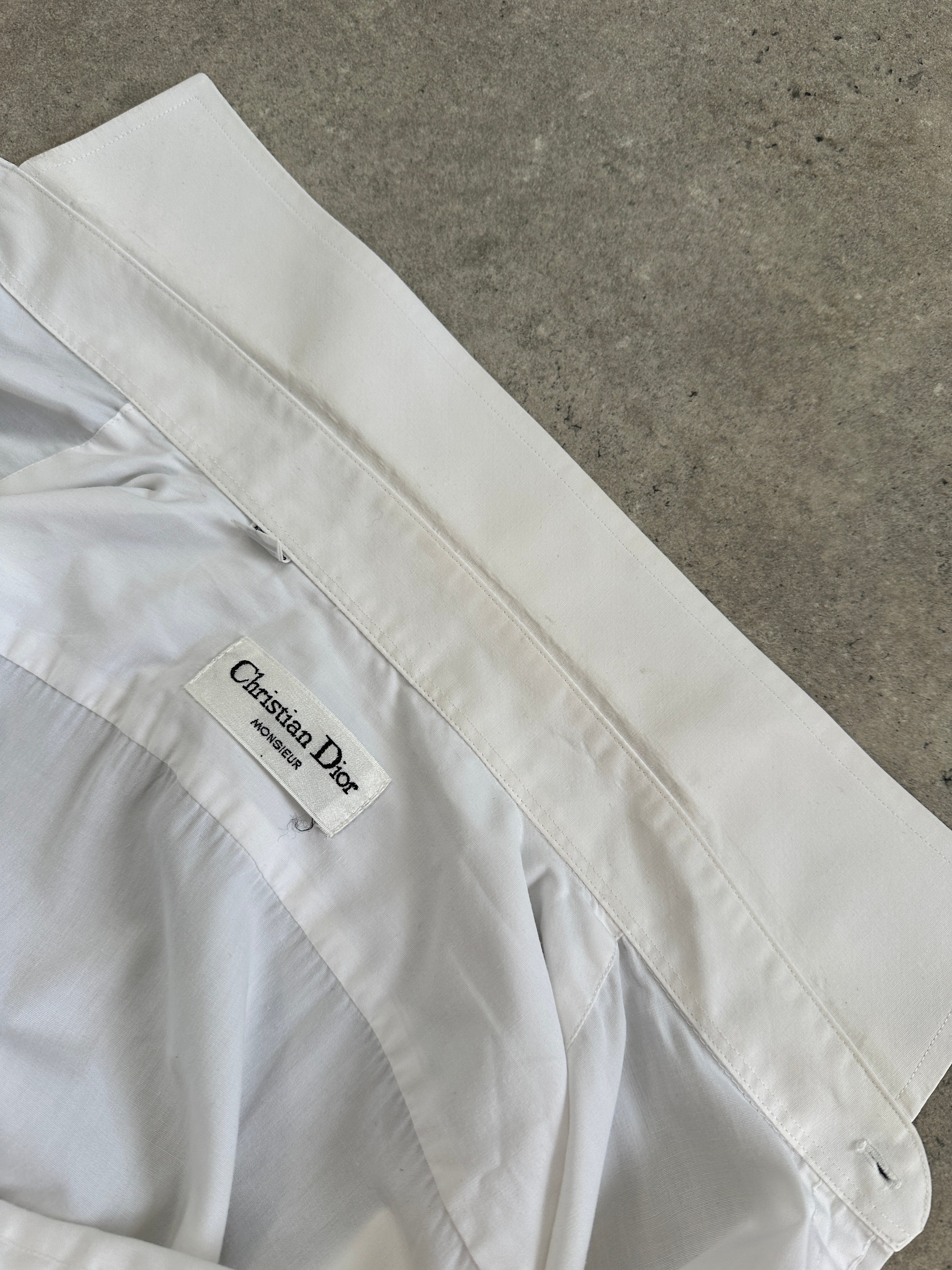 Christian Dior Monsieur cotton logo shirt in size M/L, featuring a classic design and Dior branding on the front.