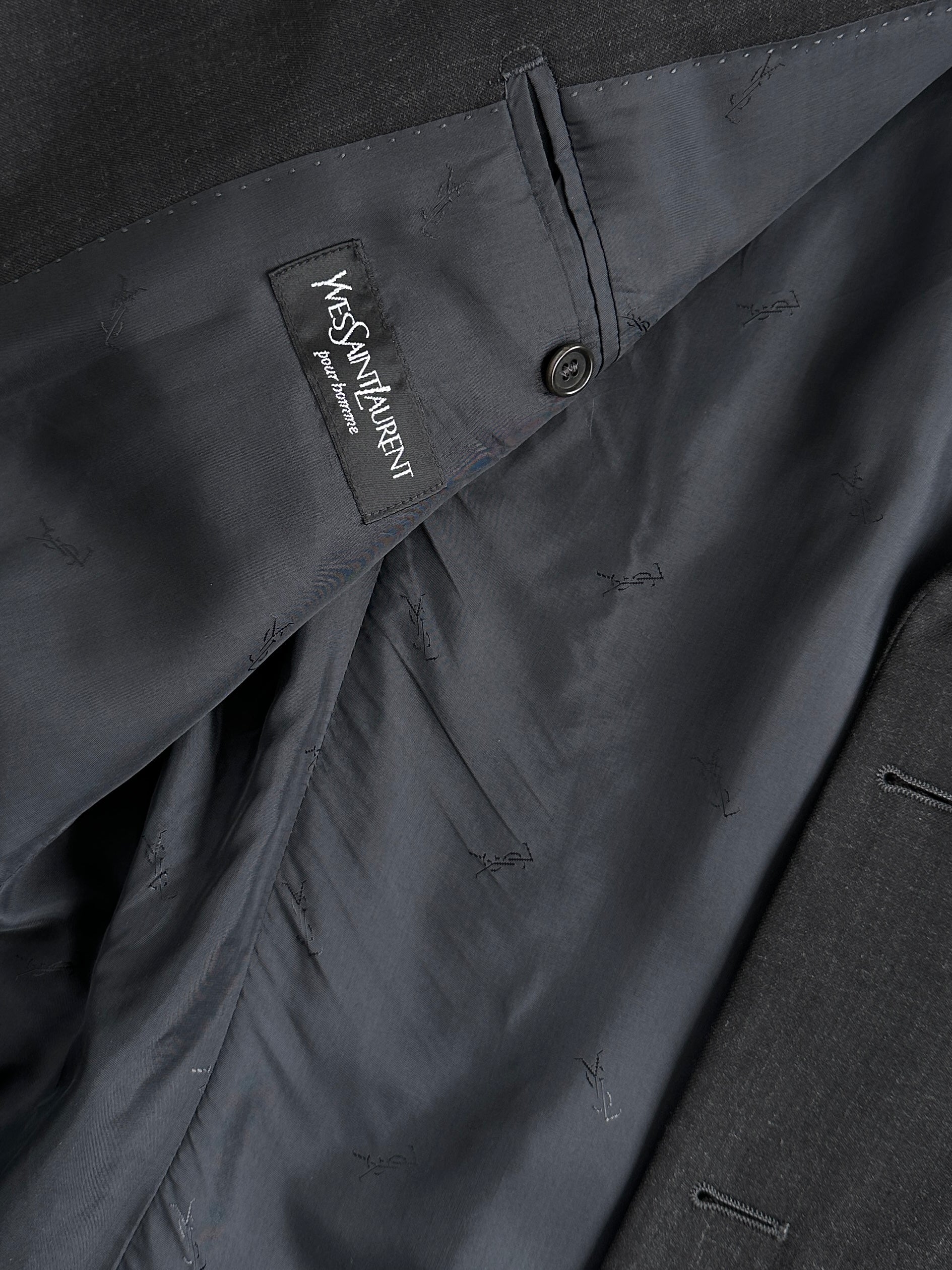 Yves Saint Laurent Pour Homme 1990s pure wool single-breasted blazer in size 40R/XL, dark tailored men's jacket with notch lapels
