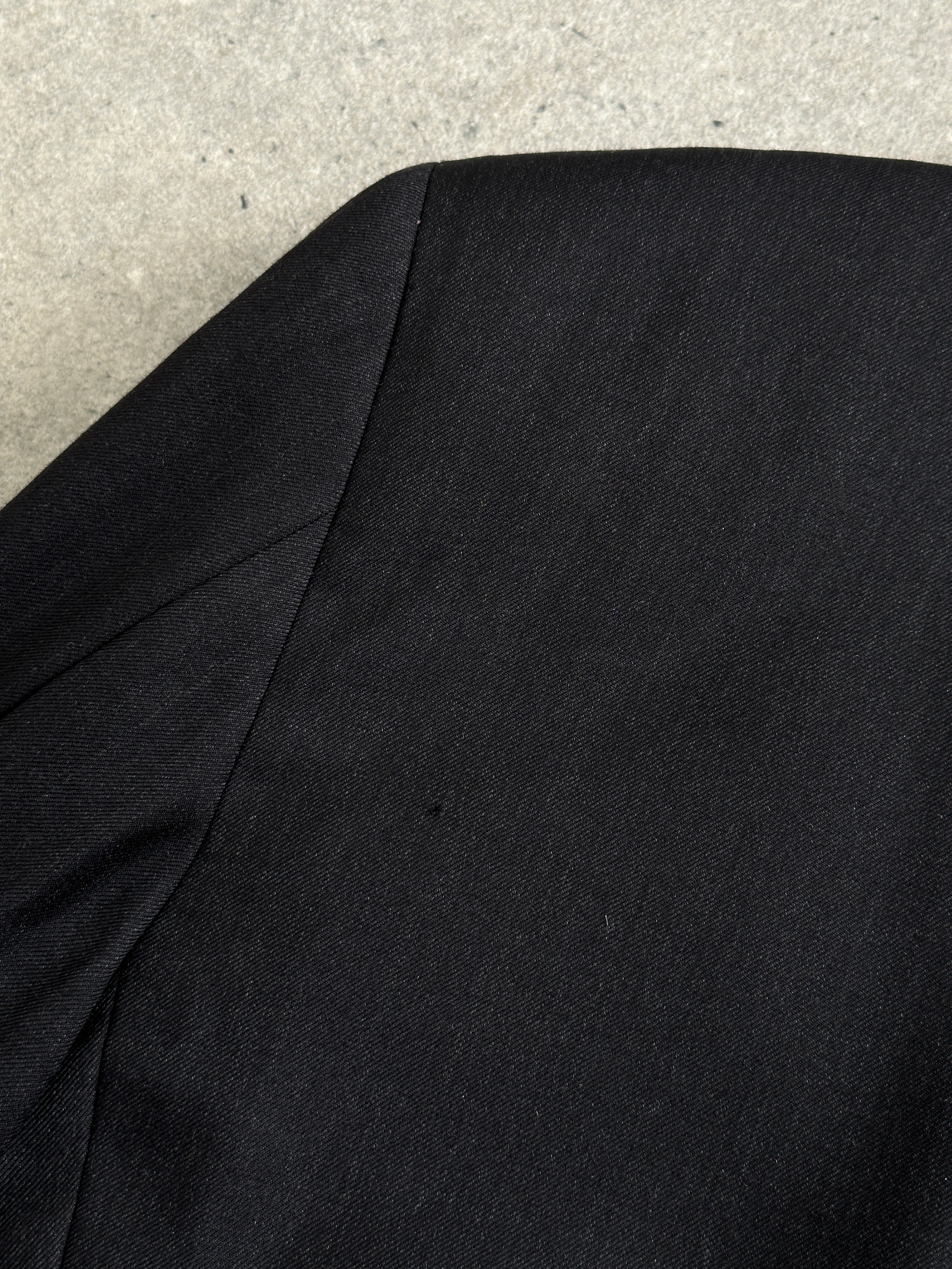 Yves Saint Laurent 80s wool double-breasted blazer in size 40R, classic tailored design with structured lapels and button details.