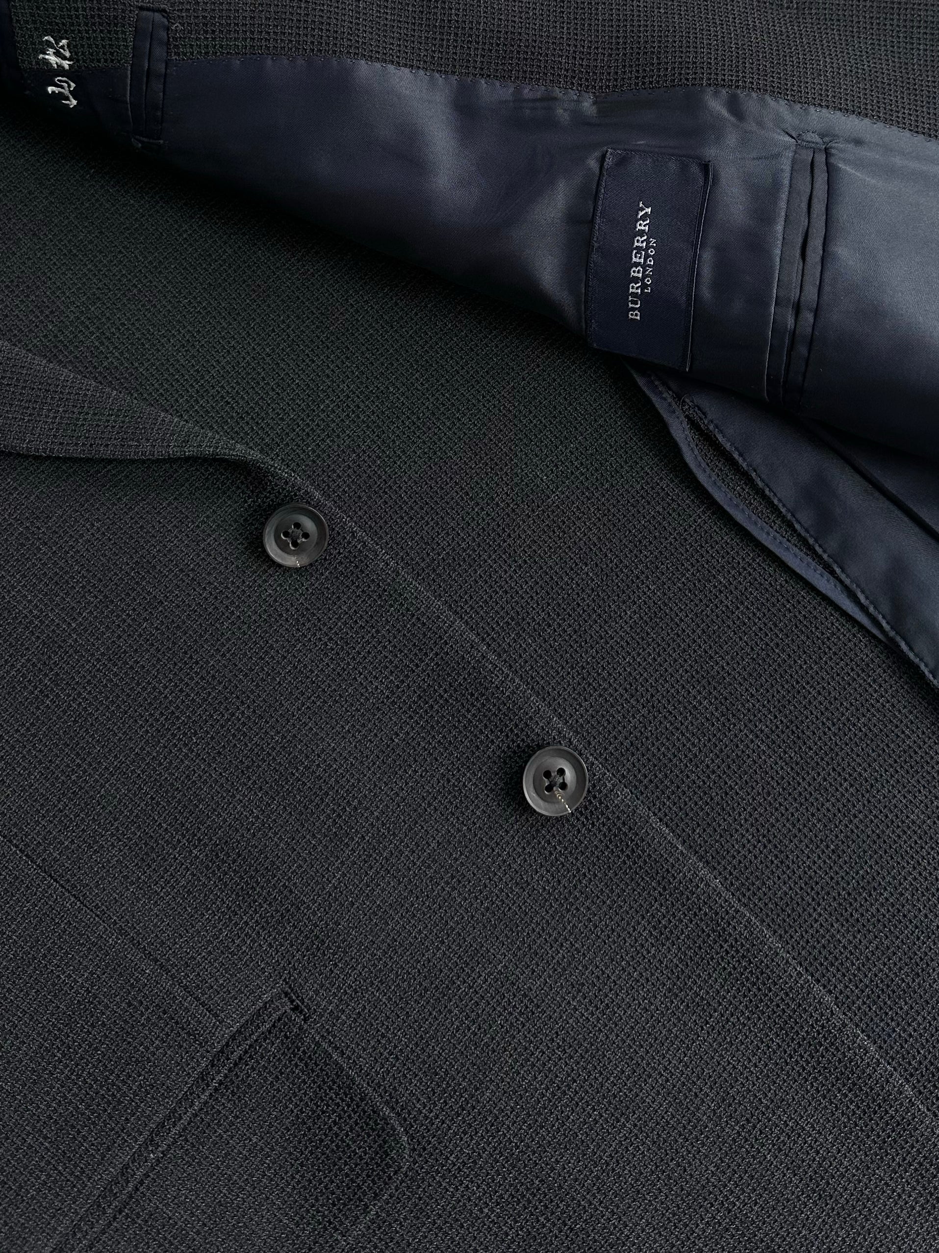 Burberry London 2000s wool single-breasted woven blazer in size M, featuring classic design and tailored fit.