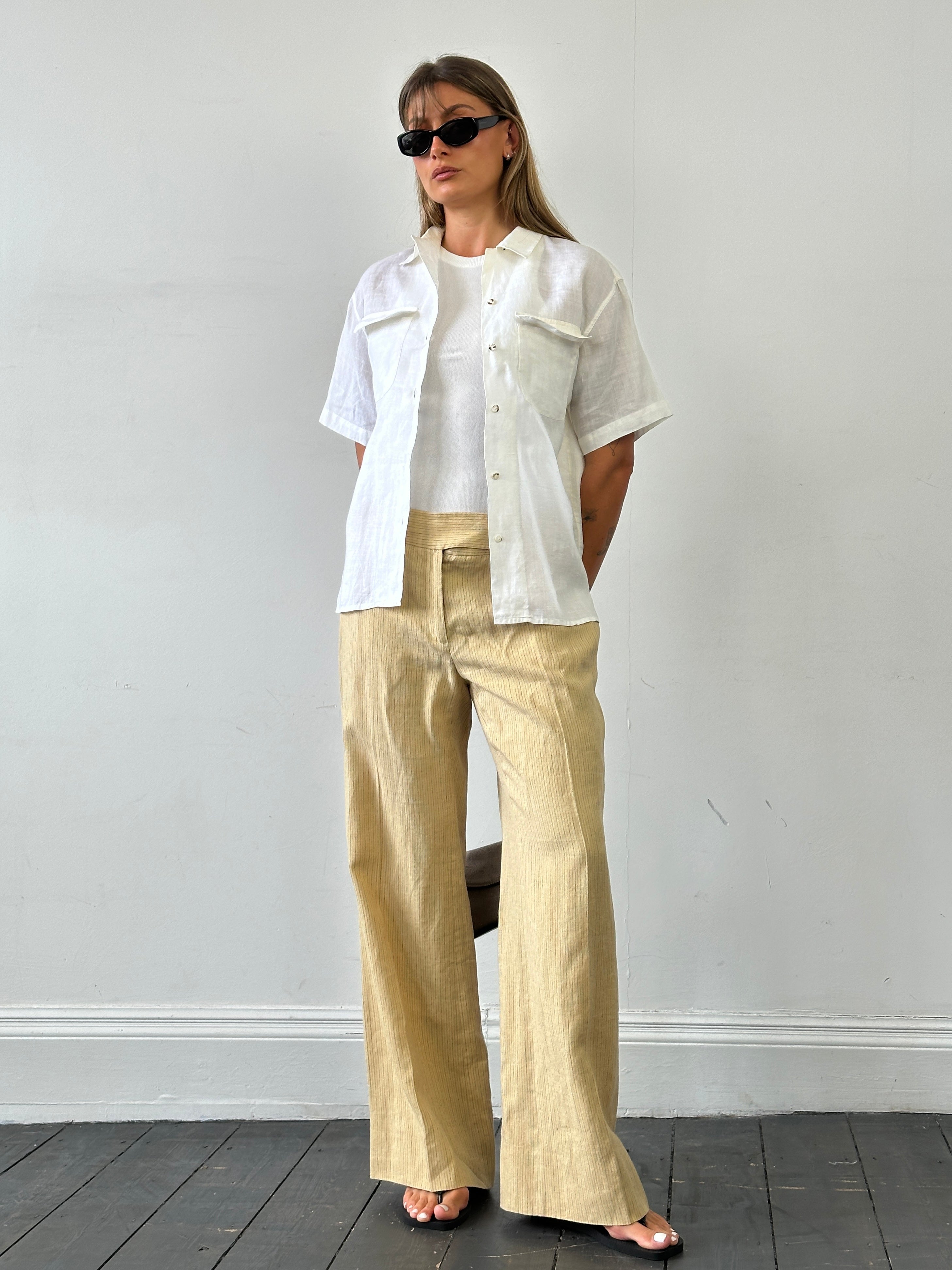 Vintage Italian vintage pure linen short sleeve shirt in size M, featuring a classic design and lightweight fabric.