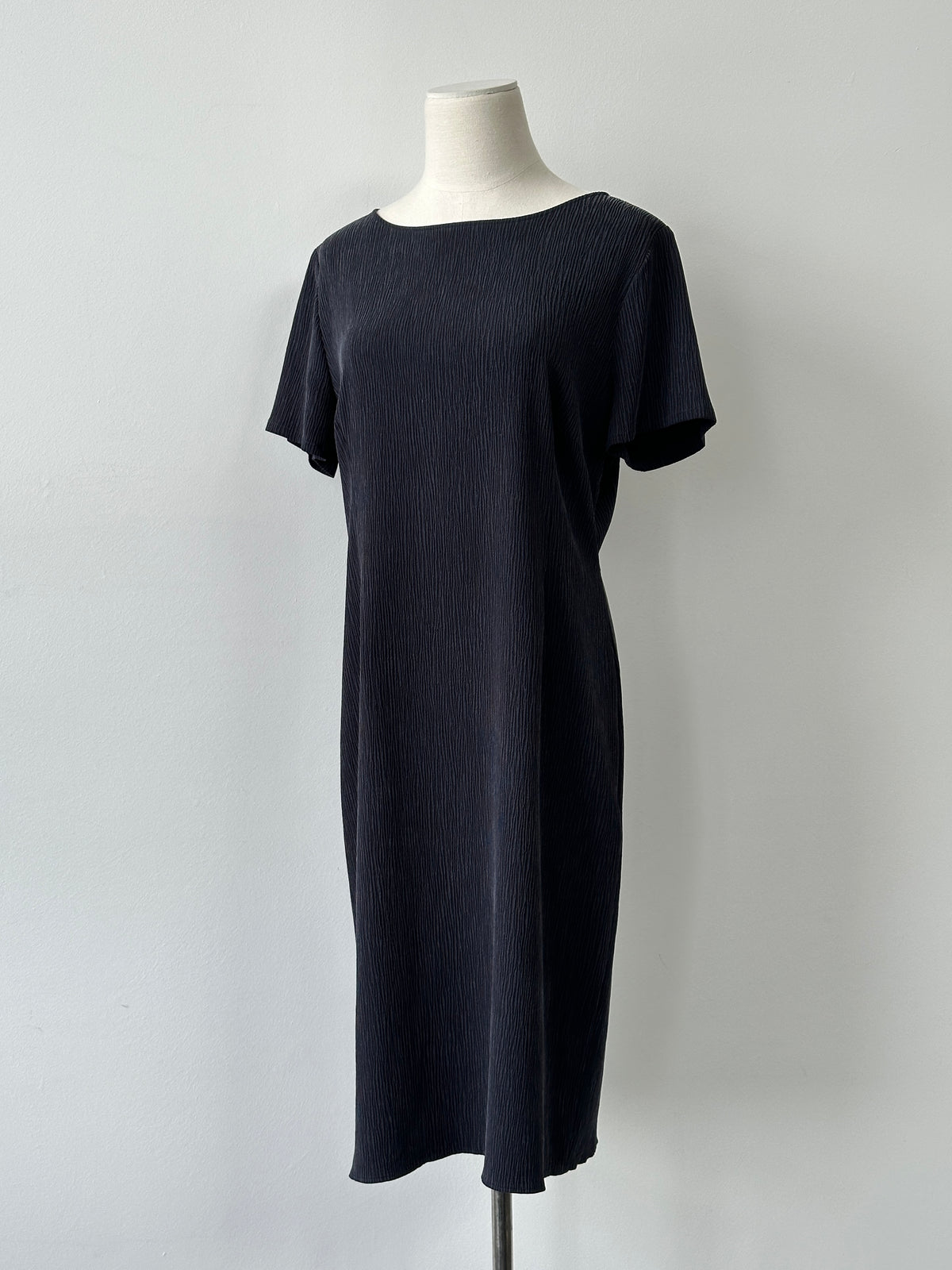 St Michael 1990s cupro textured two-piece set in size L, featuring a top and matching skirt with a vintage 90s style.