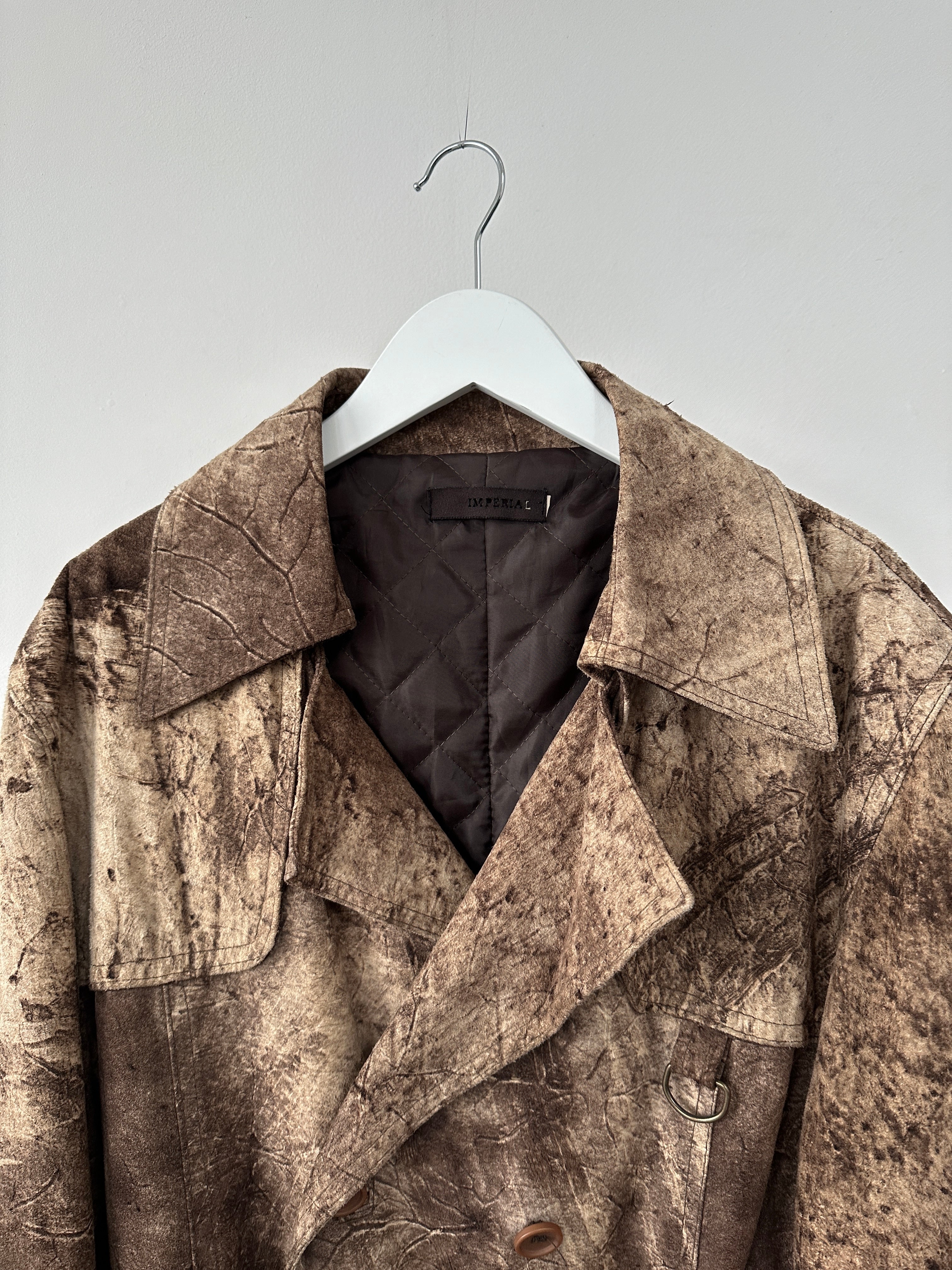 Vintage Italian suede leather textured belted trench coat in size L/XL with classic design and stylish detailing.