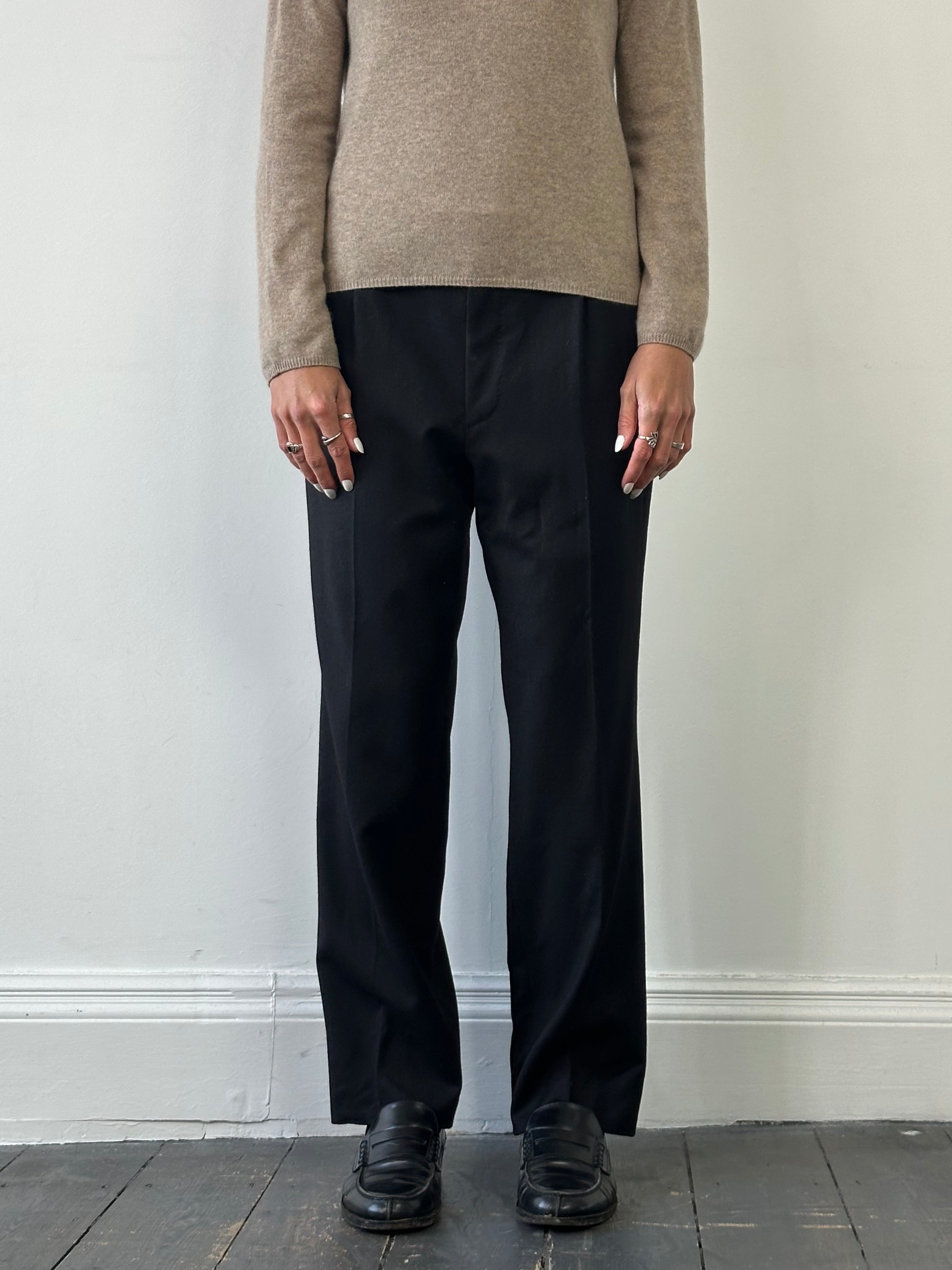 Italian vintage tailored wool trousers in a pure brushed wool fabric, size W32, showcasing classic craftsmanship and timeless style.