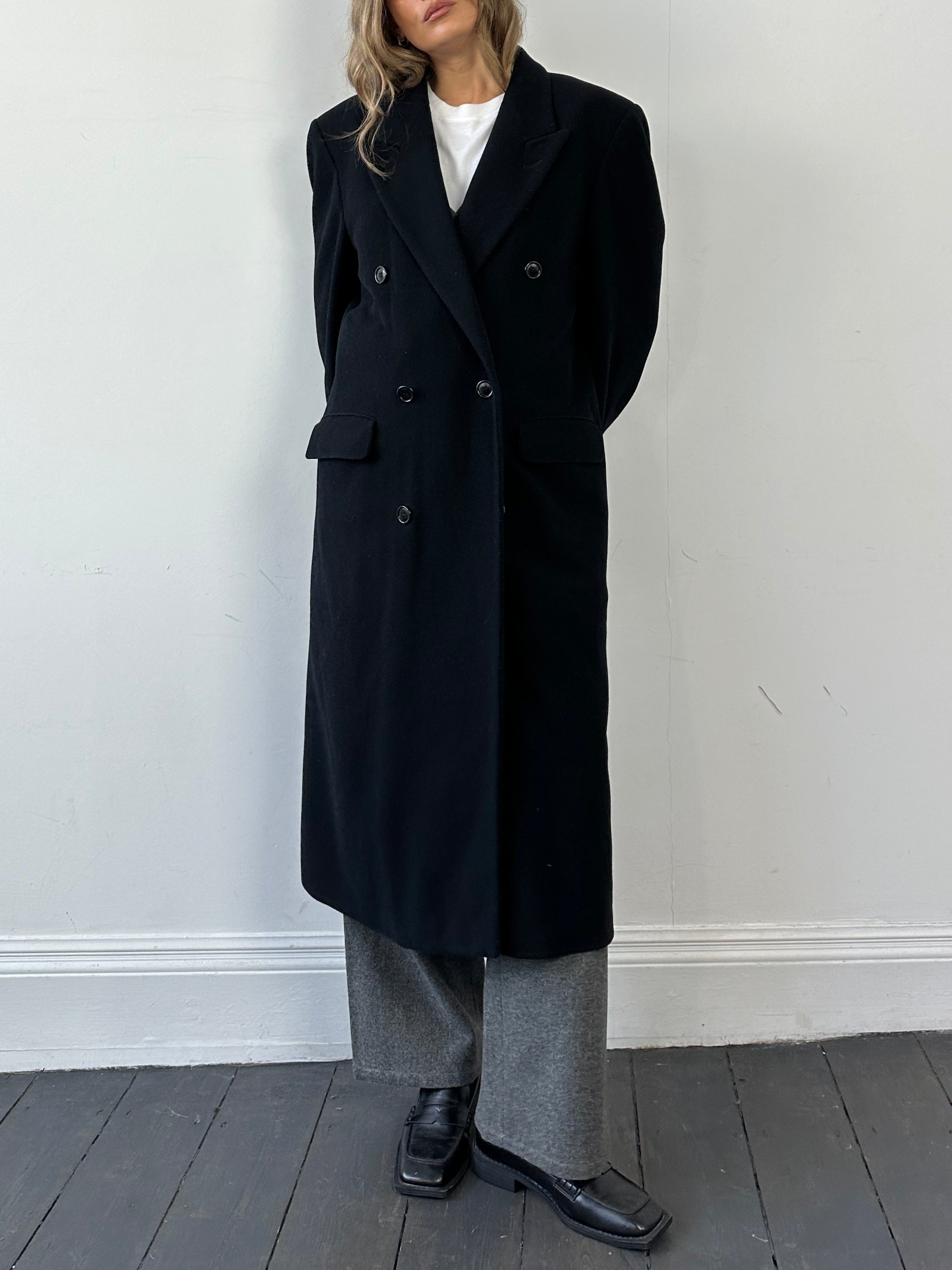 Pierre Cardin double-breasted wool cashmere coat in size M, stylish outerwear with classic design and button details.