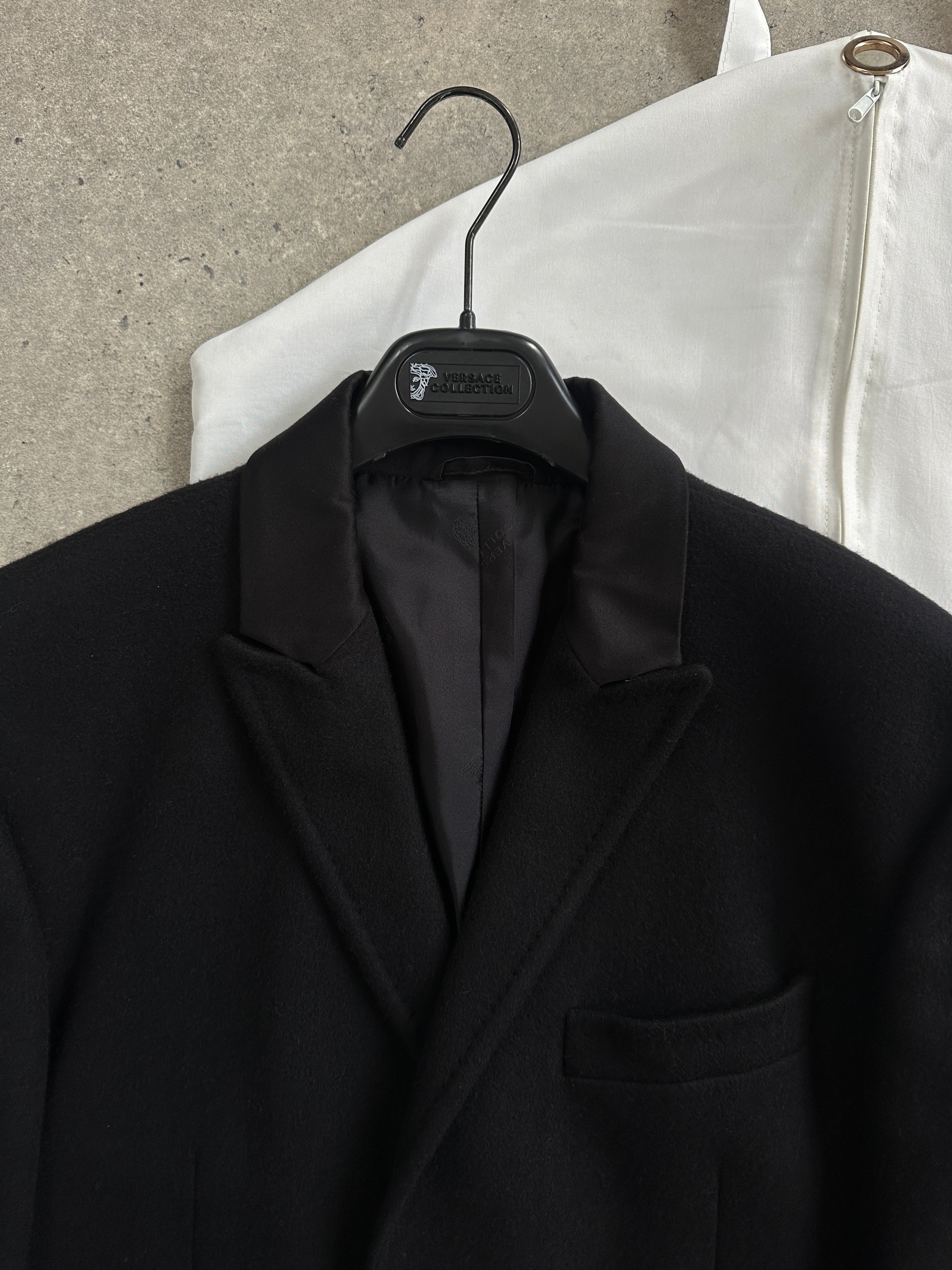 Versace Collection wool single-breasted coat in size L/XL, stylish and warm outerwear with classic design and tailored fit.