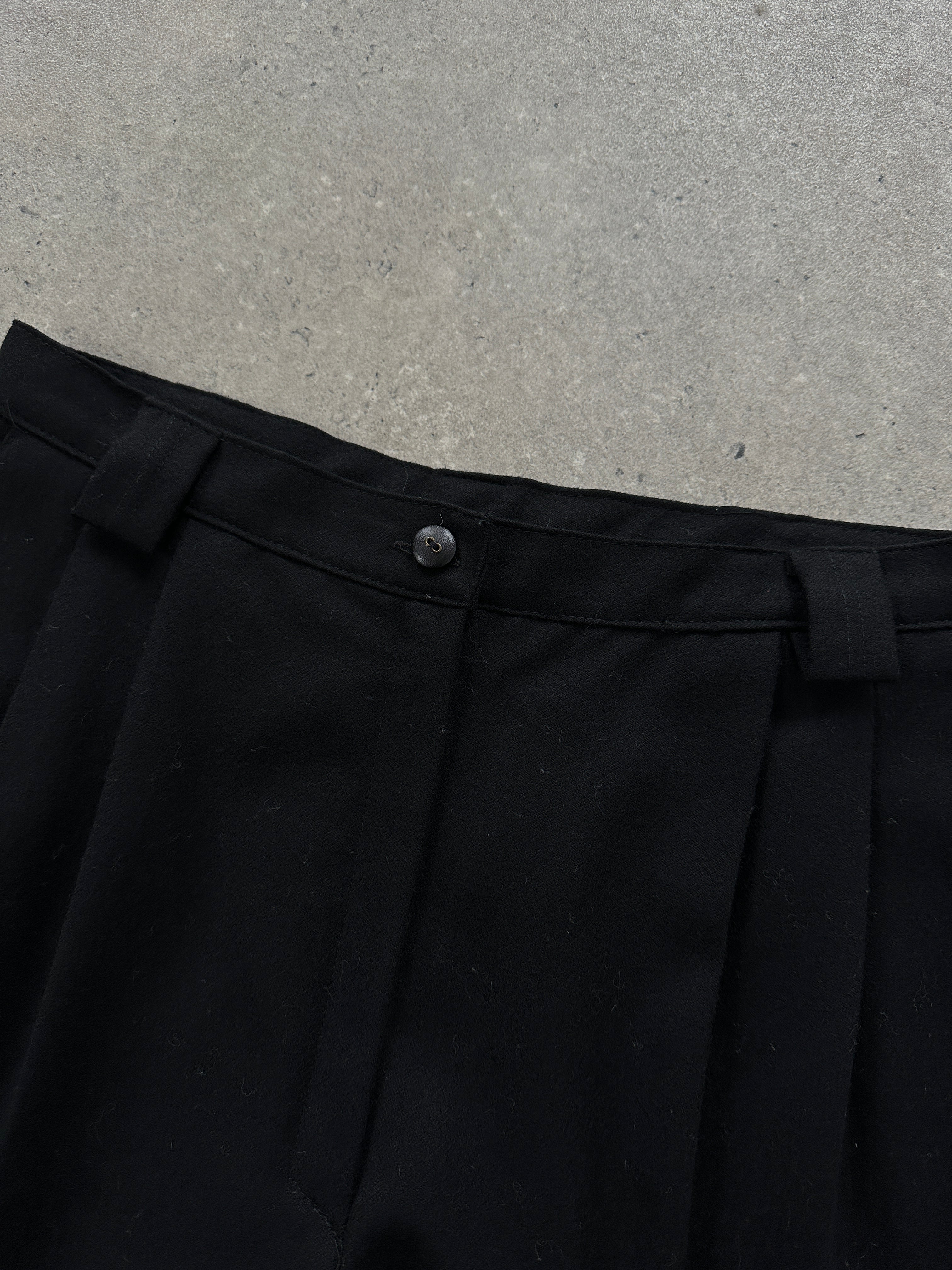 Vintage Italian vintage brushed pure virgin wool straight-leg trousers with front pockets and a tailored fit, size W27.