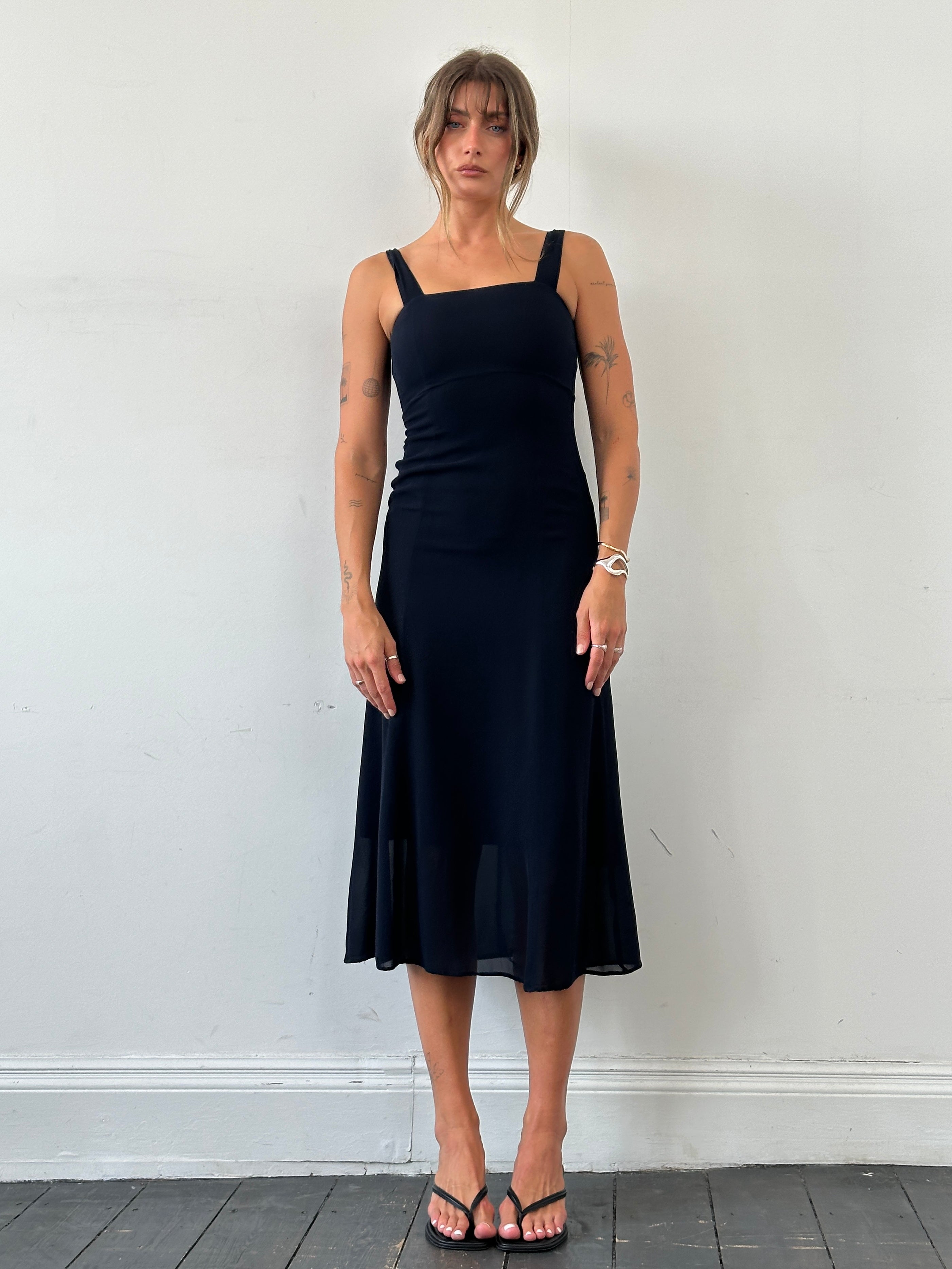 MAX & Co chiffon tie-back midi dress in XS/S, featuring a floaty silhouette and elegant flowy fabric.