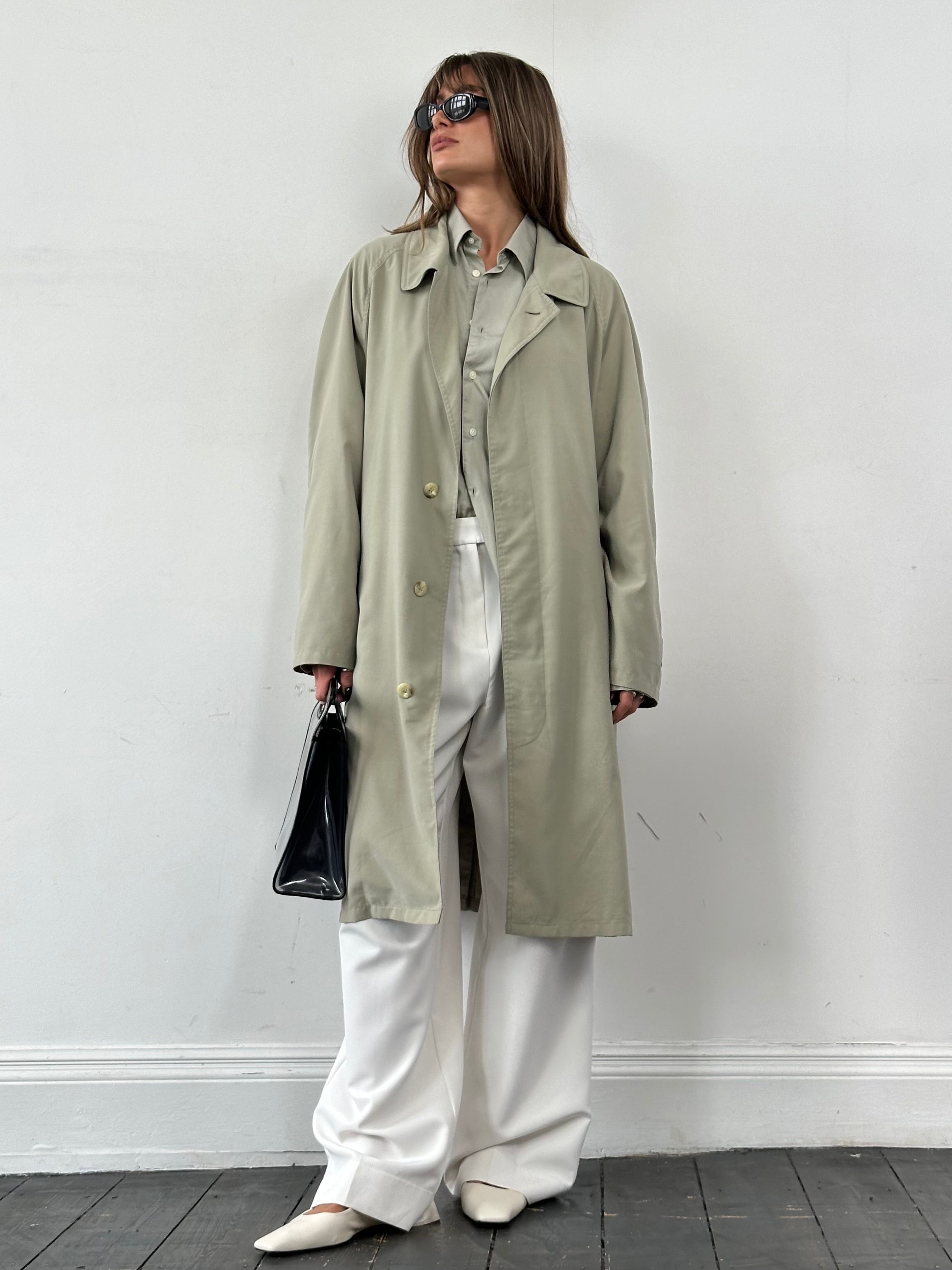 Missoni lightweight trench coat with concealed placket in XXL size, featuring a stylish, textured fabric and classic silhouette.