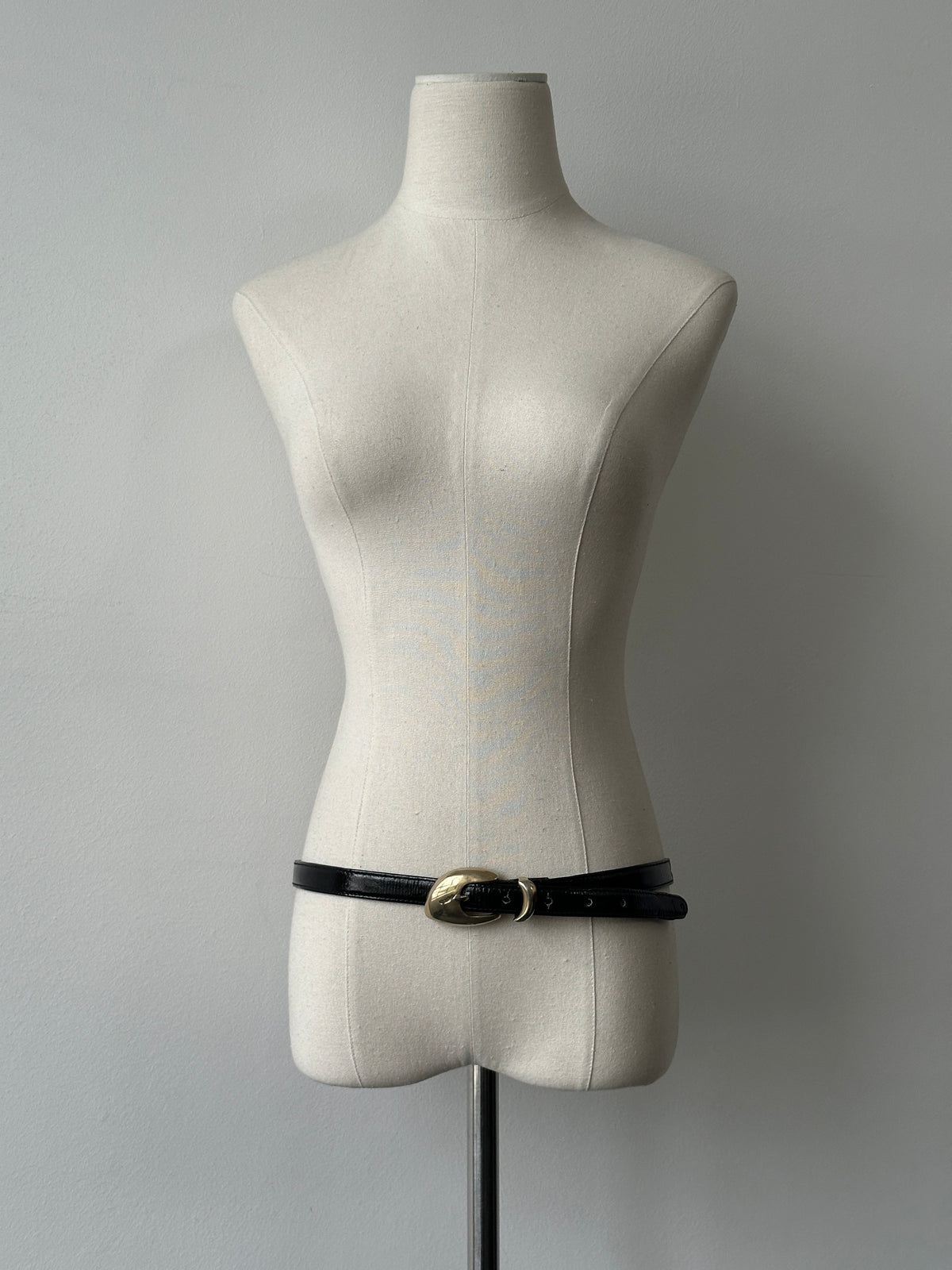 Jaeger 1990s Patent Leather Sculptural Buckle Belt - W30-35