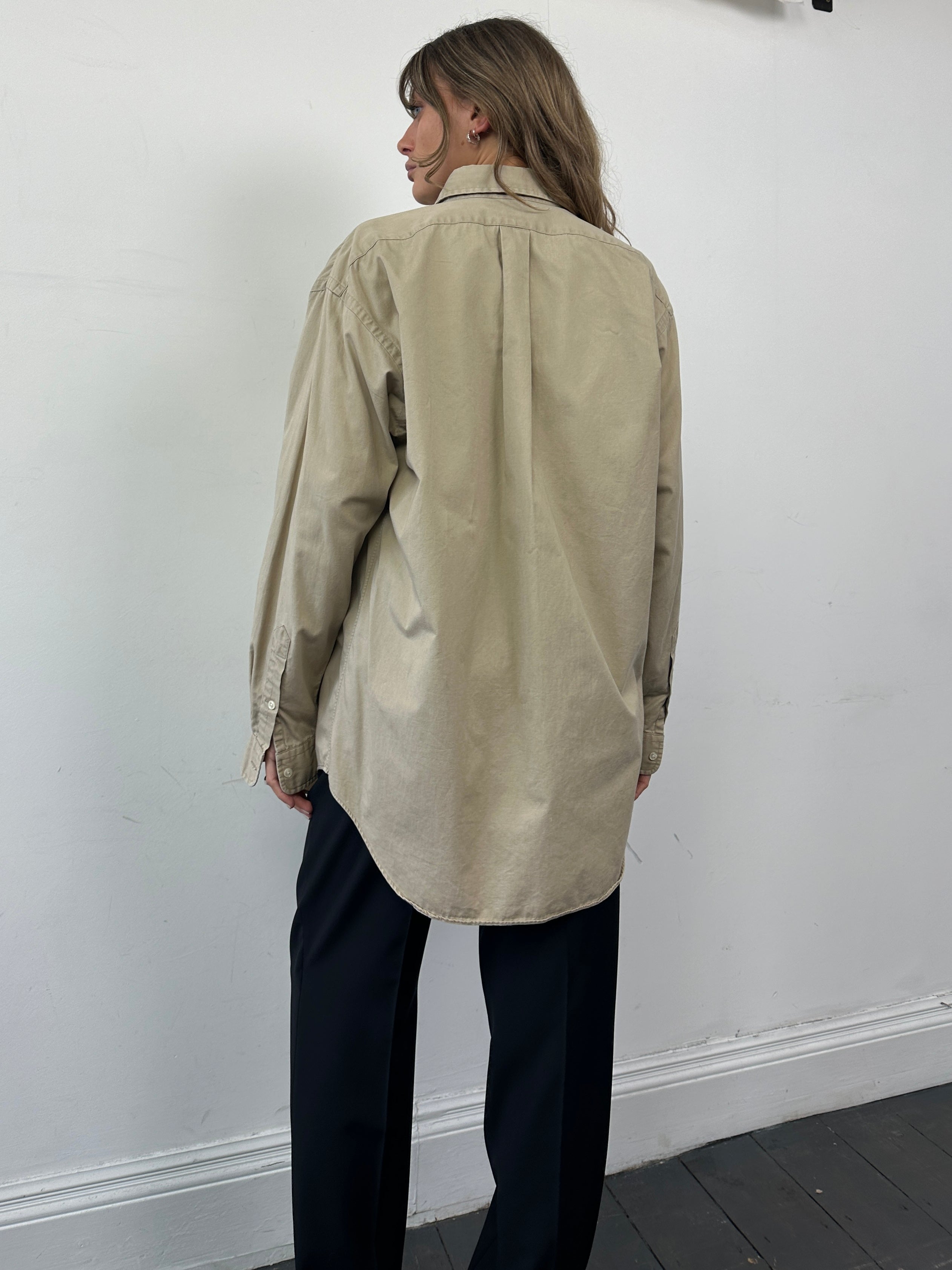 Ralph Lauren Pure Cotton Logo Shirt in XL, blue cotton shirt with Ralph Lauren logo on the chest, casual and stylish.