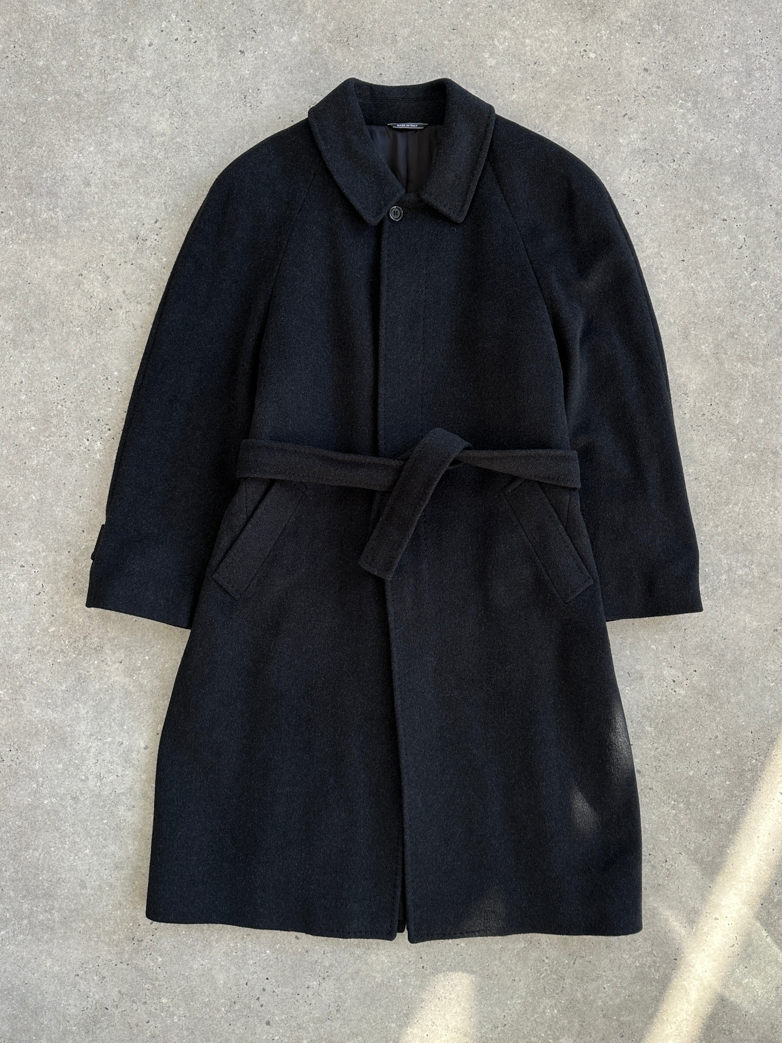 Vintage Italian 1980s wool belted coat in XL, featuring classic design, warm fabric, and timeless style.