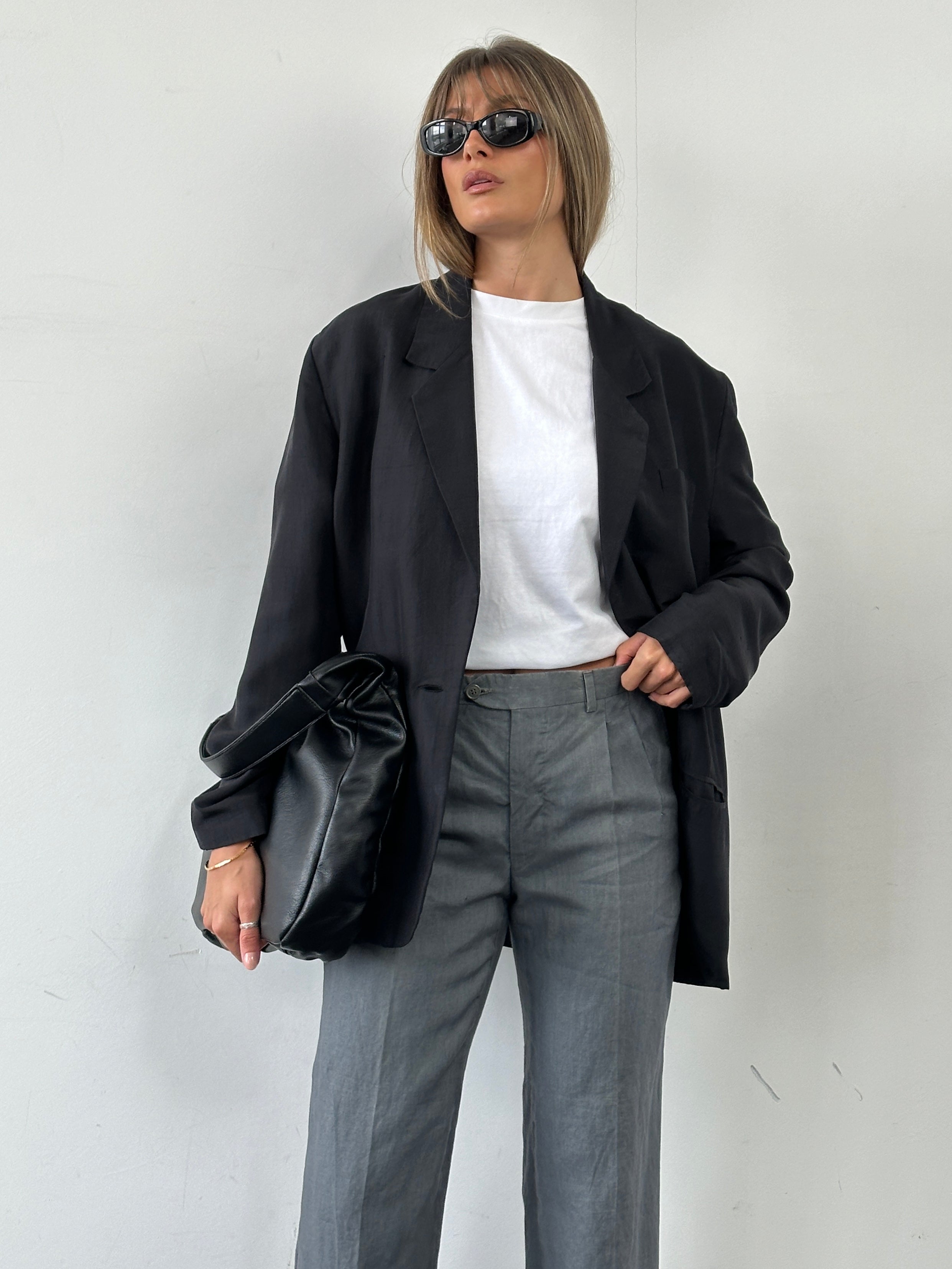 Vintage pure silk lightweight single-breasted blazer in size L, shown on a hanger with a classic tailored fit.