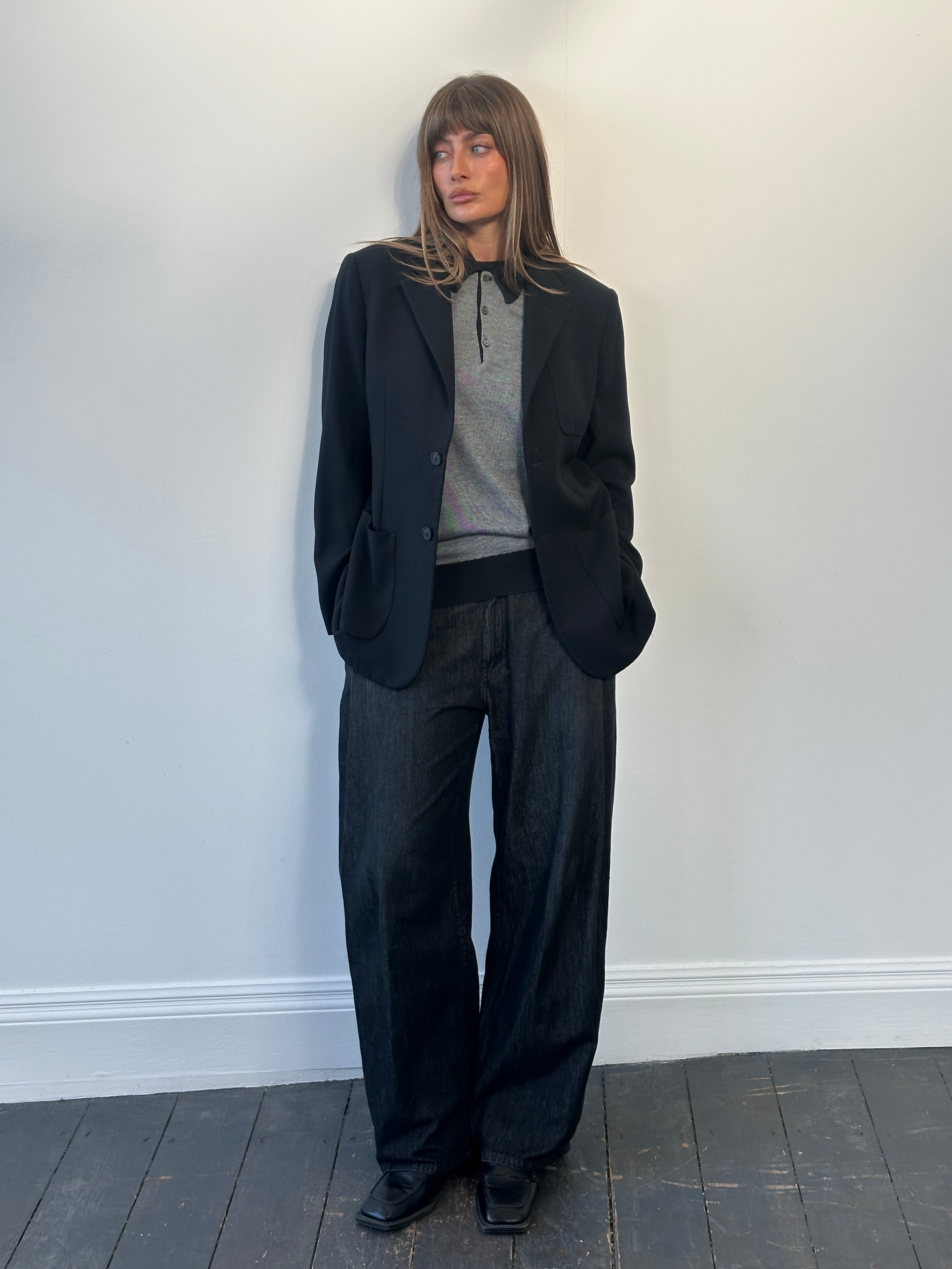 Emporio Armani 2000s pure wool single-breasted blazer in size M, tailored fit with classic lapels and button closure.