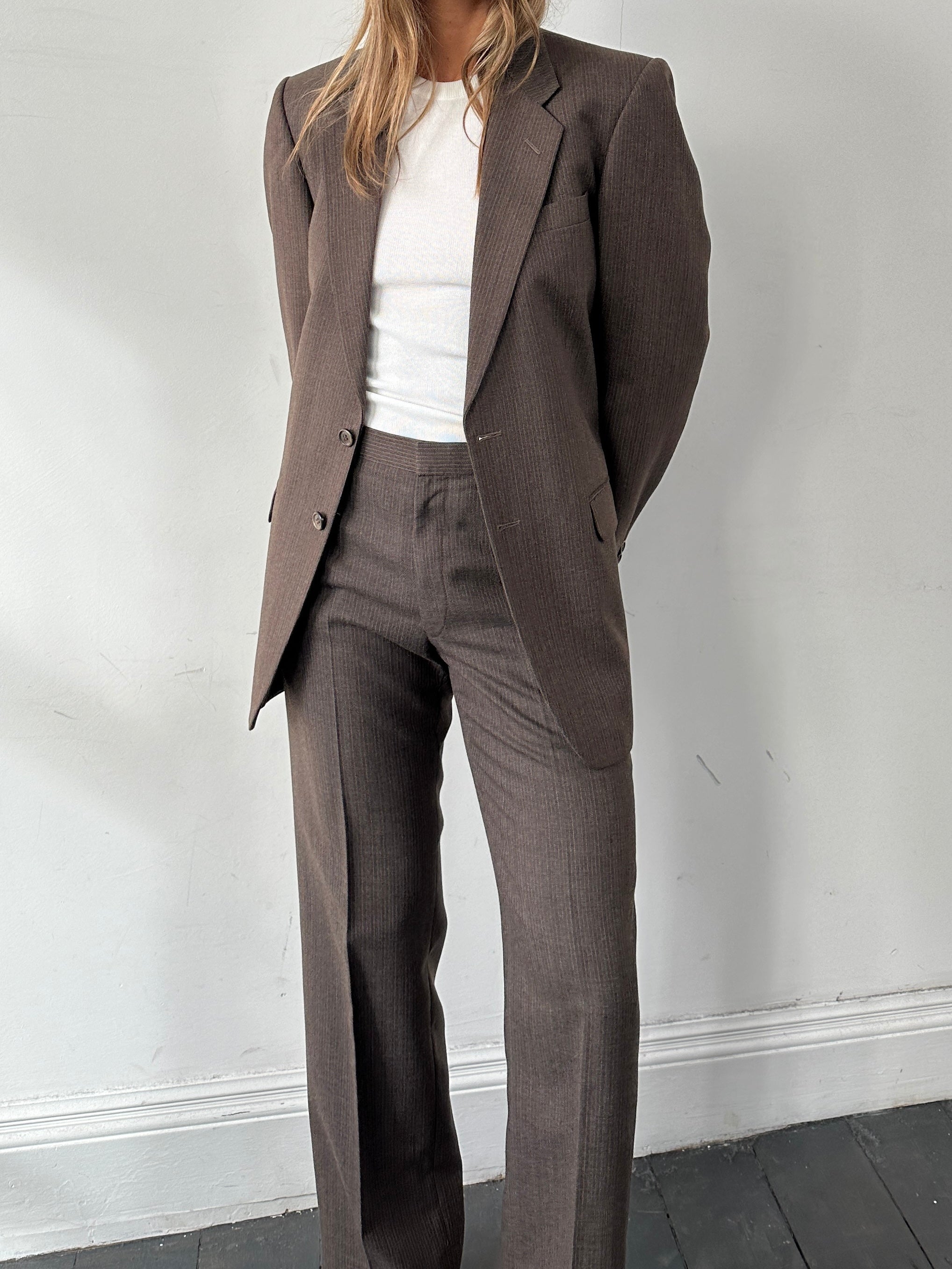 St Michael pinstripe worsted wool single-breasted suit in size 38R/W30, tailored jumpsuit with classic pinstripe pattern.