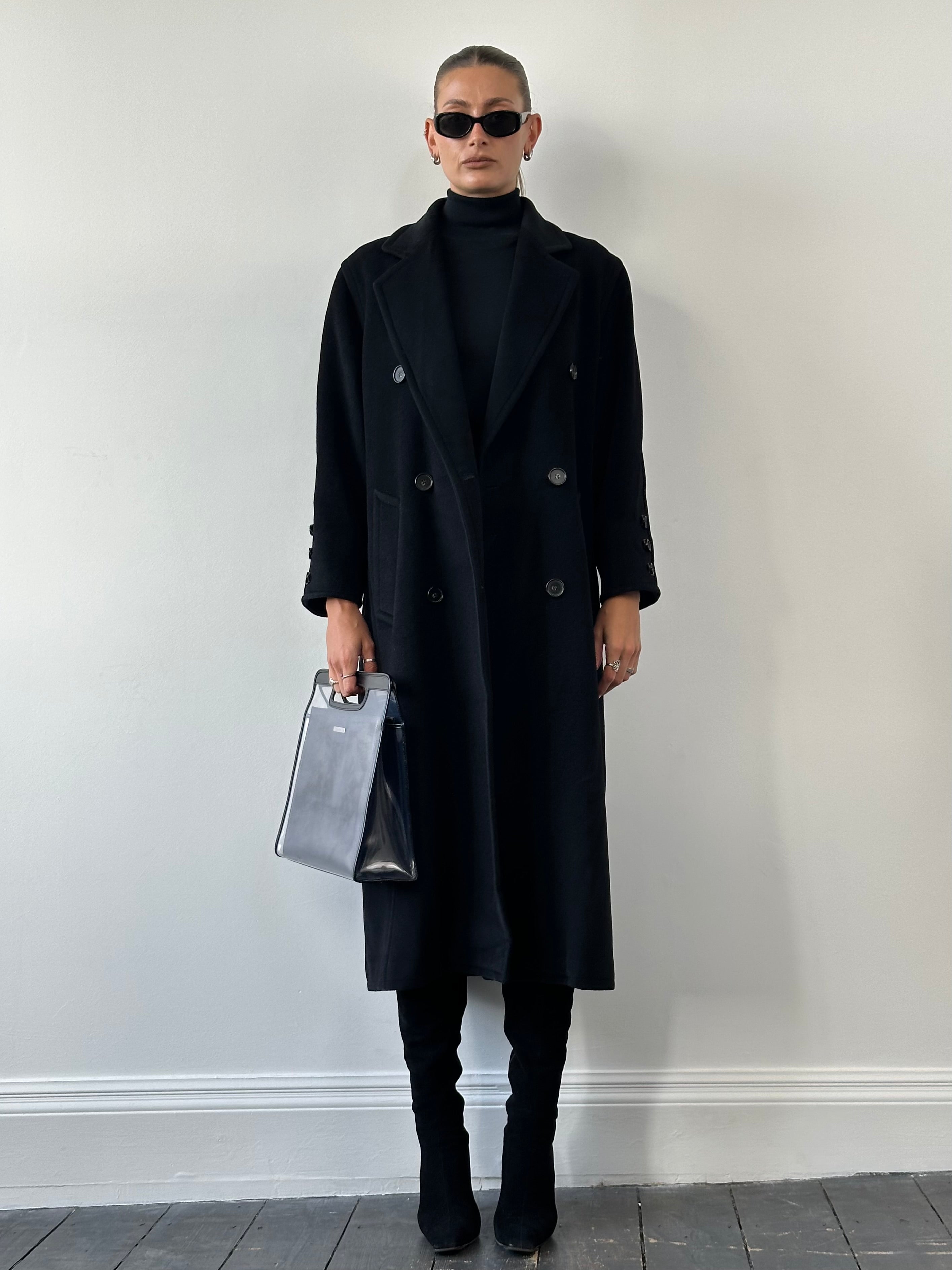 Vintage wool and cashmere double-breasted coat in size M/L, featuring classic tailored style and warm, textured fabric.