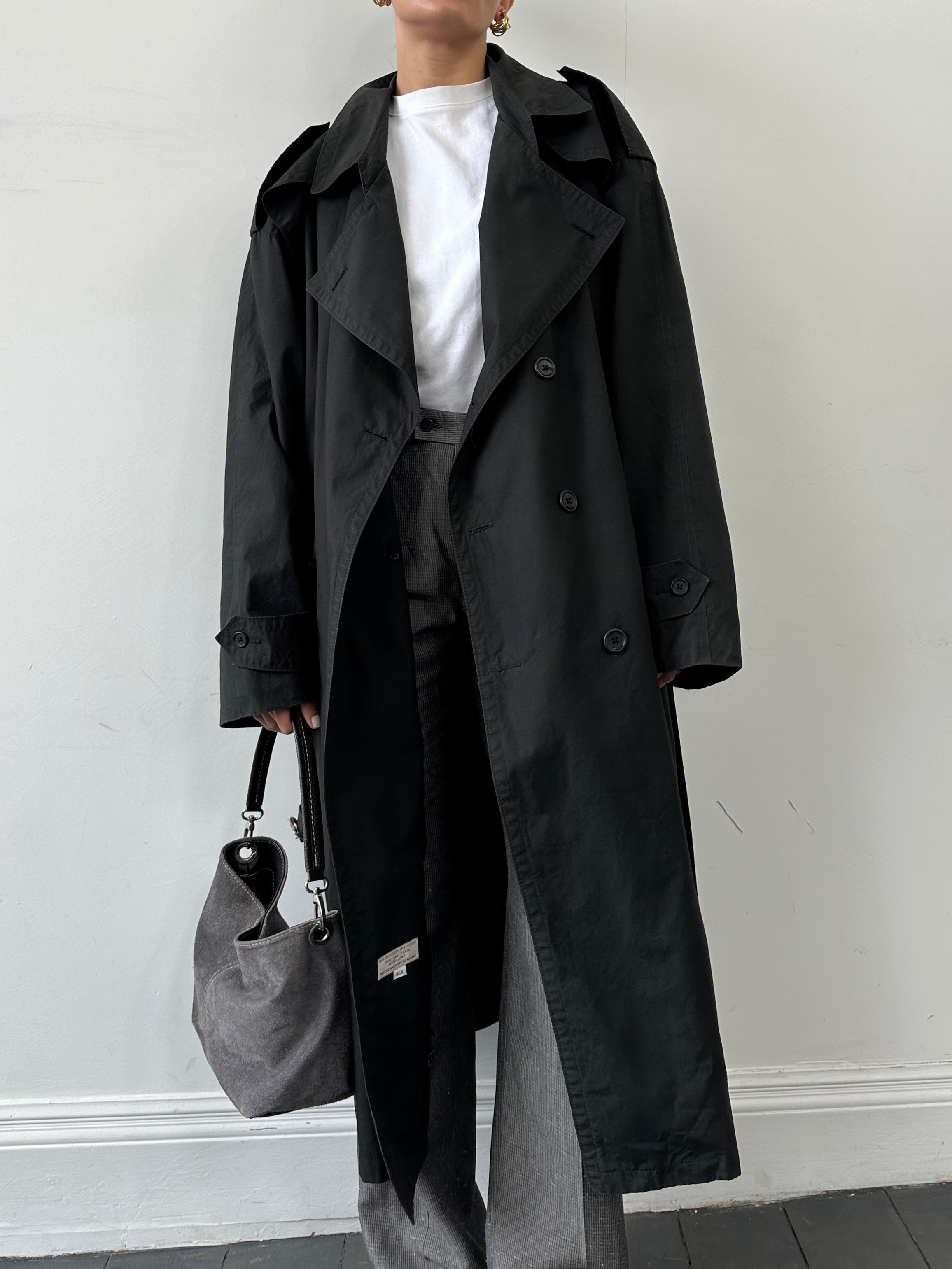 Christian Dior Monsieur cotton double-breasted belted trench coat in XXL, showing classic design and tailored fit.
