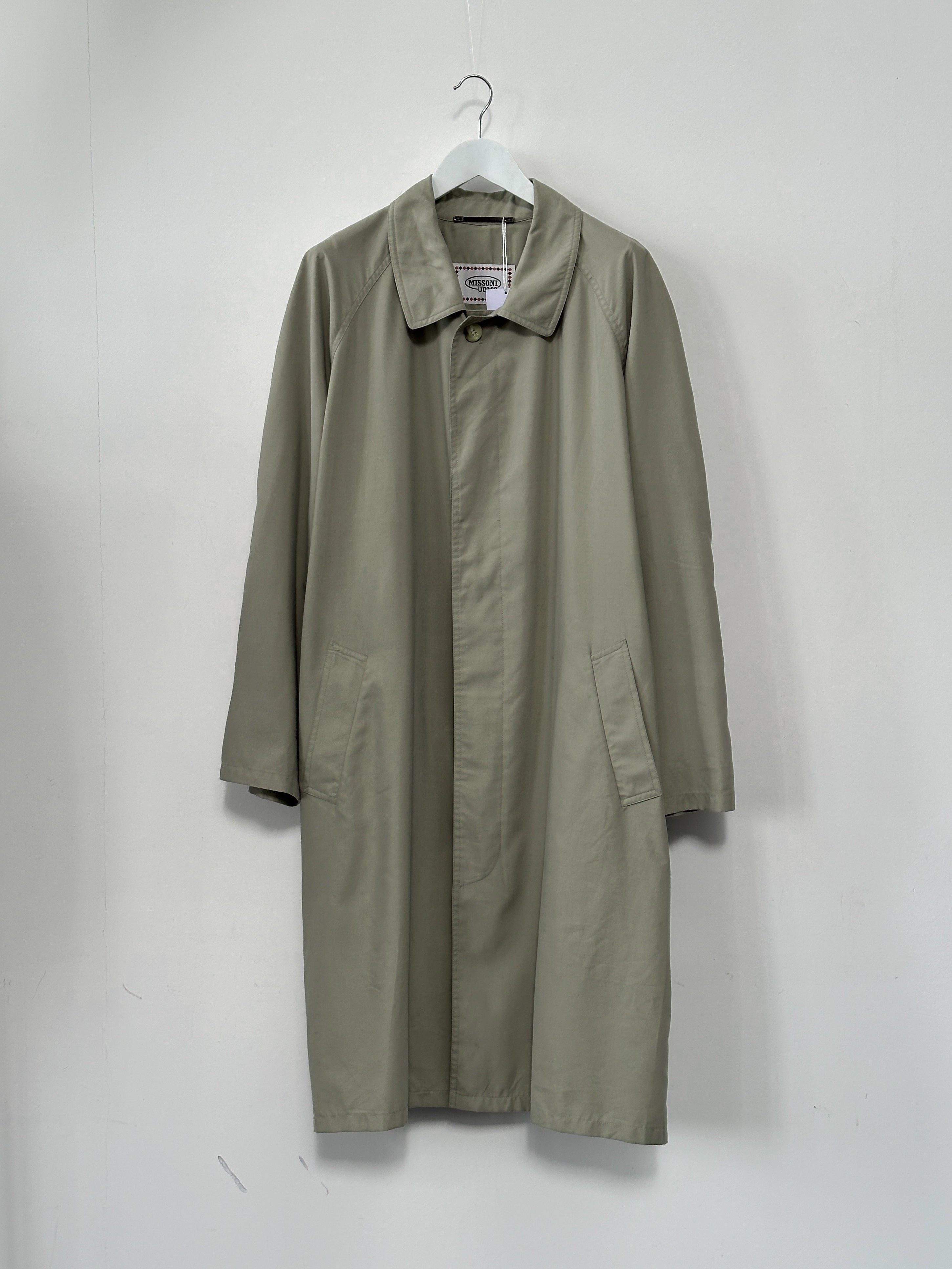 Missoni lightweight trench coat with concealed placket in XXL size, shown in a stylish, tailored fit with classic off-white and beige tones.