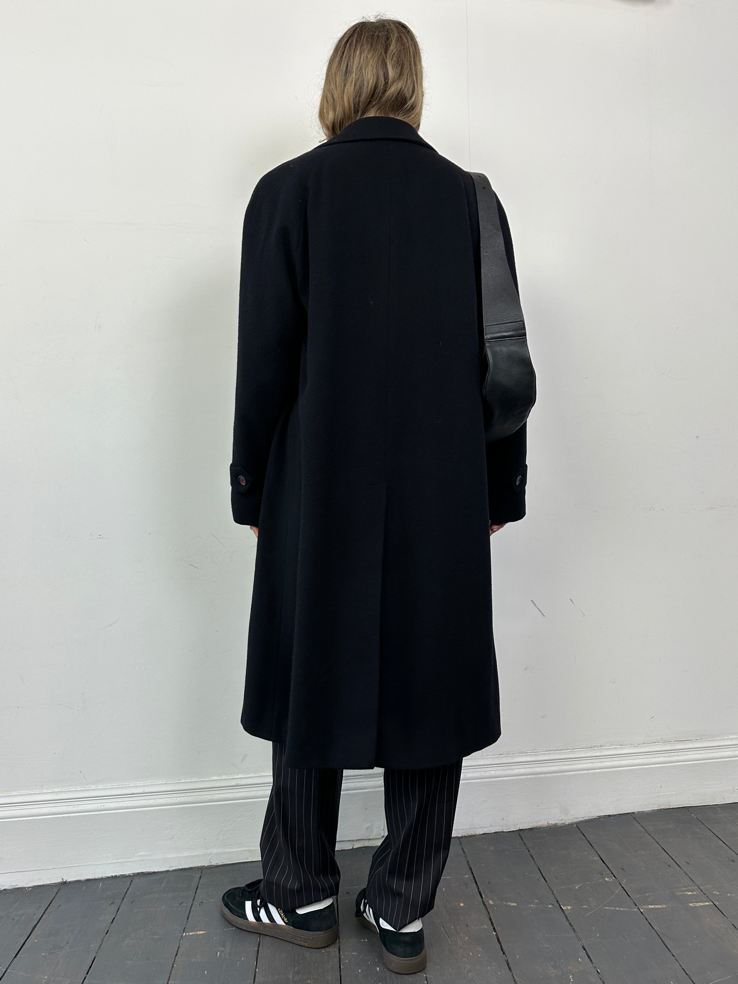 Vintage Italian wool and cashmere coat with concealed placket, in size L/XL, stylish and cozy outerwear for cold weather.