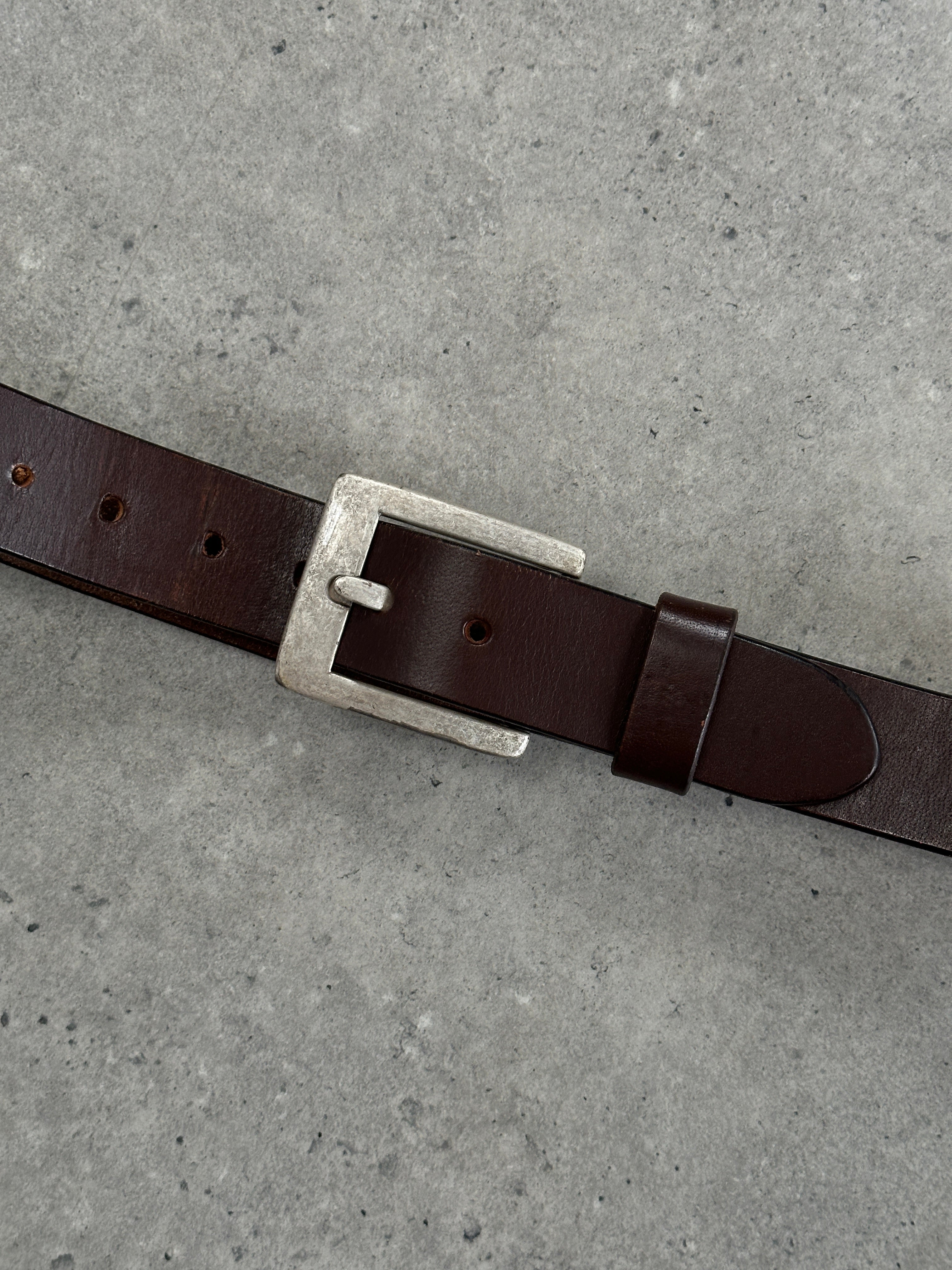 Vintage 1990s square leather belt in dark brown with vintage-style buckle, size W30-36, classic retro accessory.