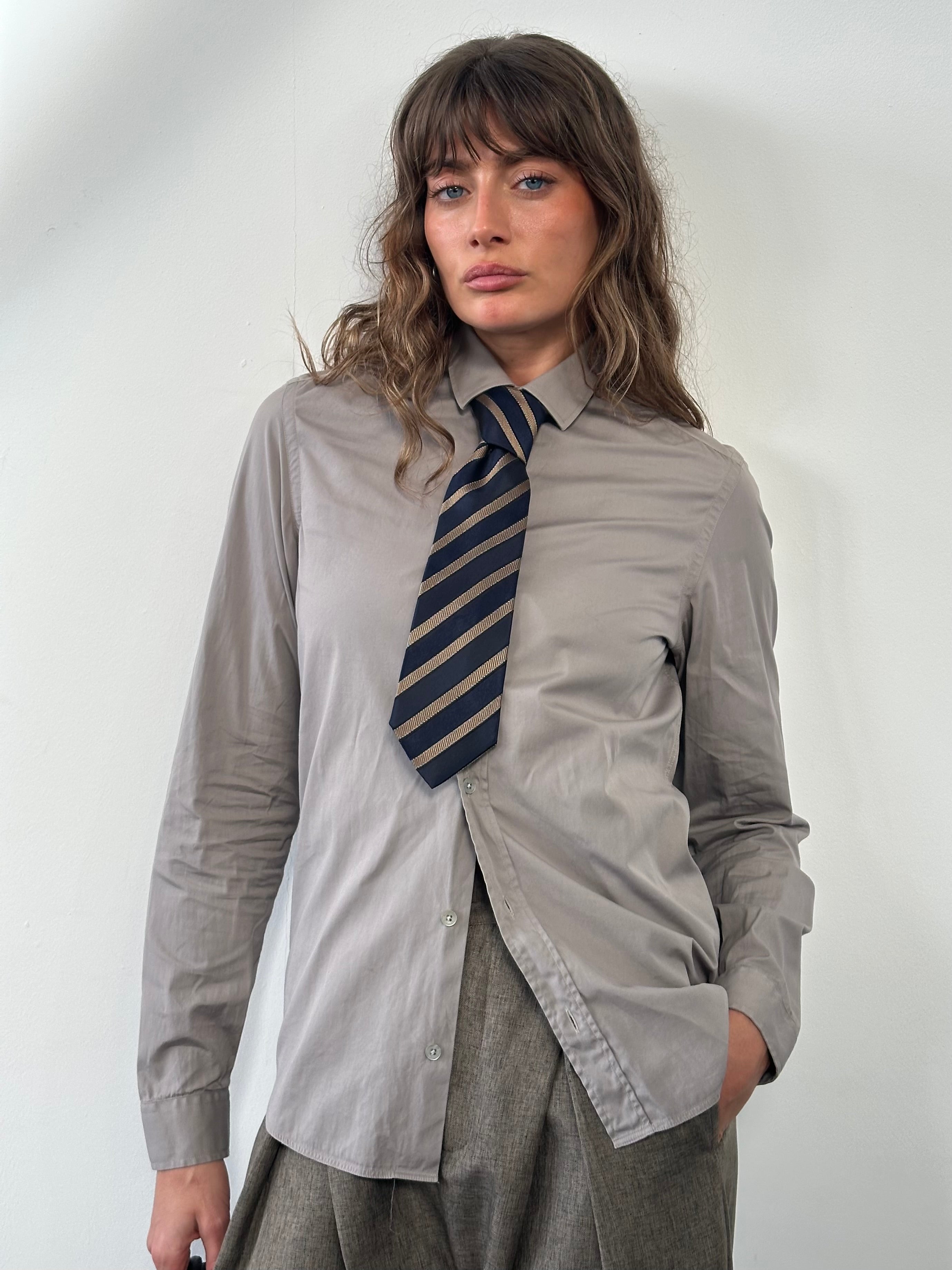Burberry Prorsum 2000s pure cotton shirt in size small, featuring classic check pattern and tailored fit.