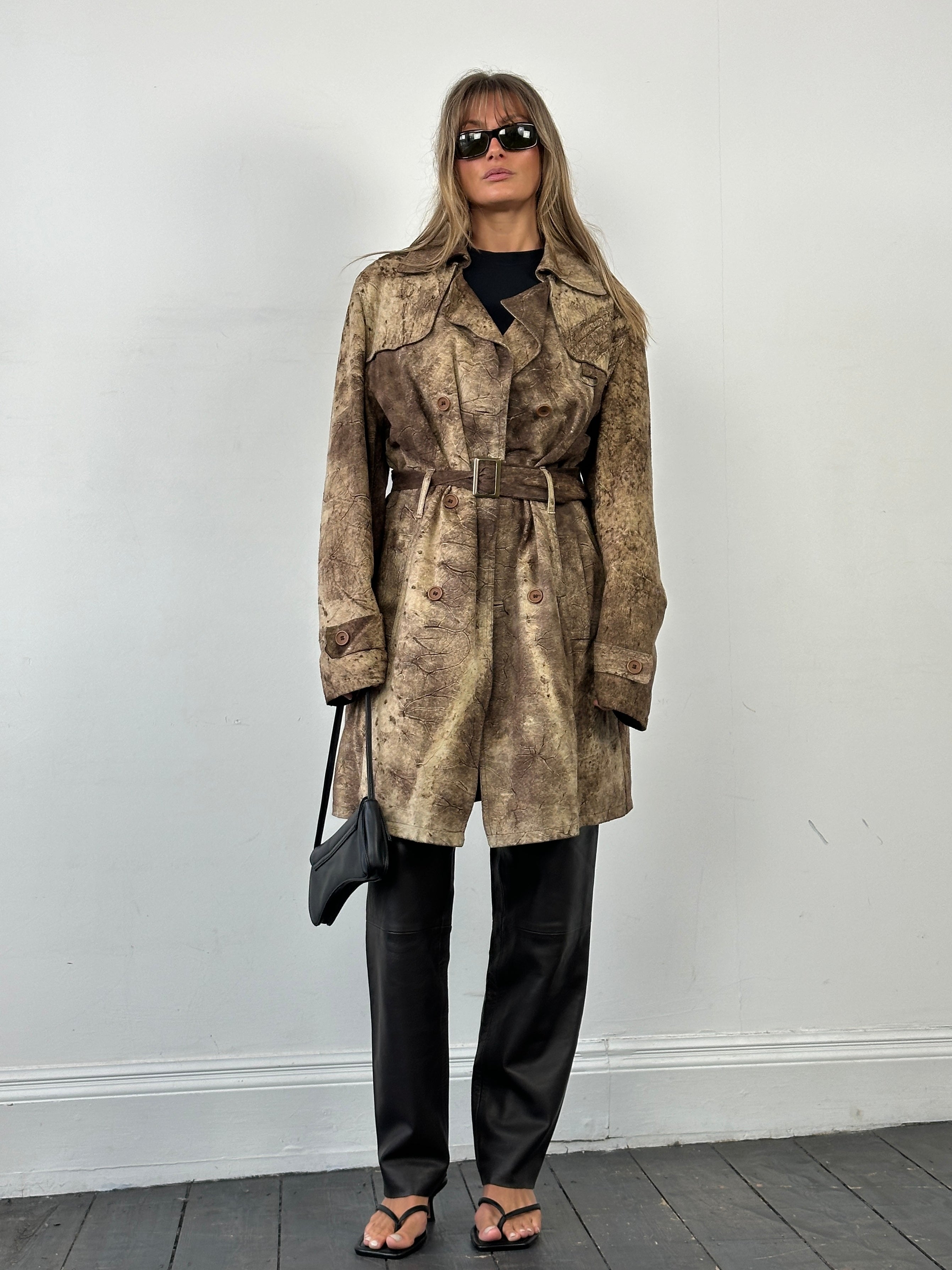 Vintage Italian suede leather textured belted trench coat in size L/XL, showcasing a classic vintage coat style.