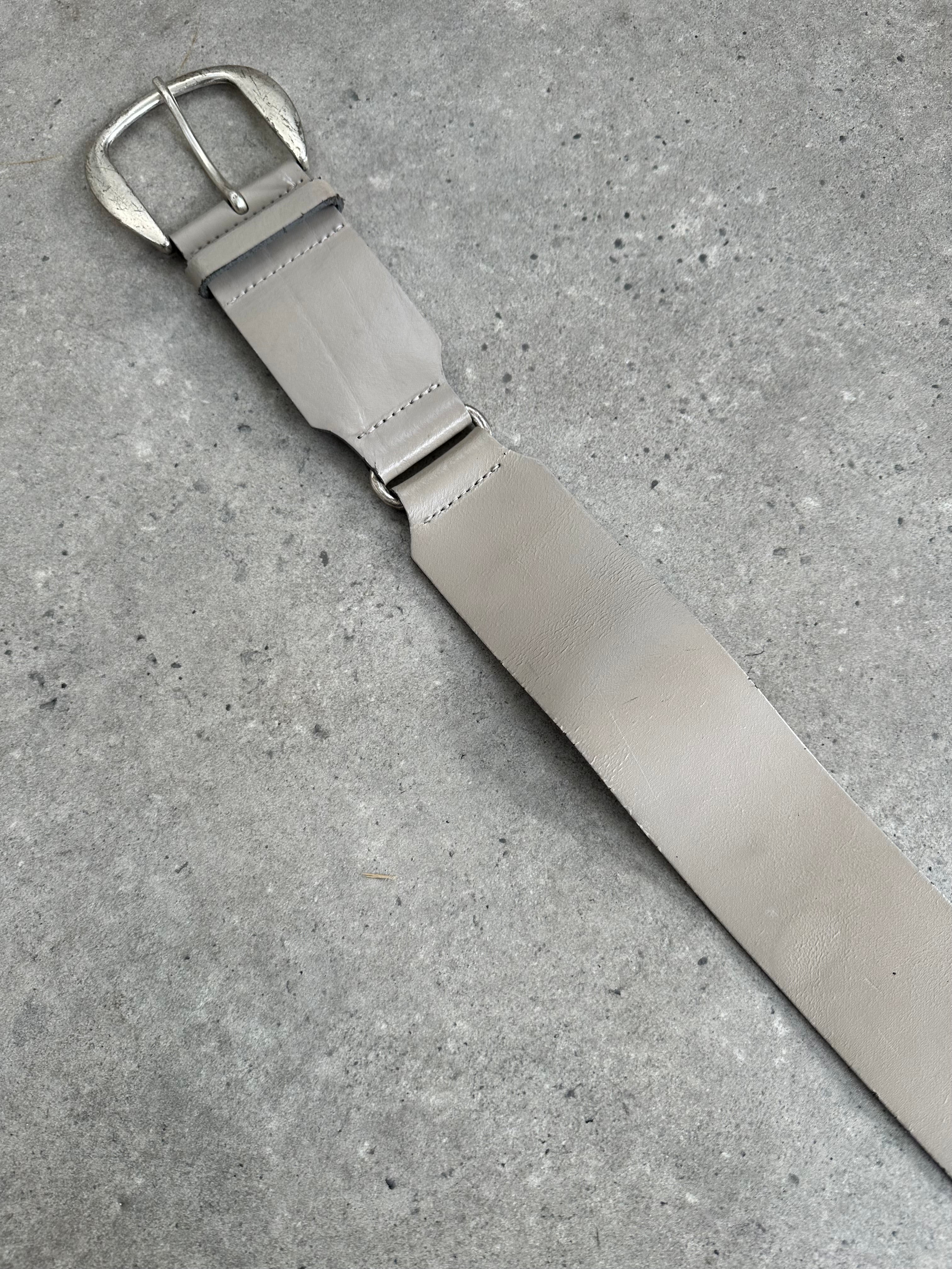 Vintage Italian 1990s chunky leather belt in dark brown with bold stitching, size W37-41, showcasing a classic retro style.
