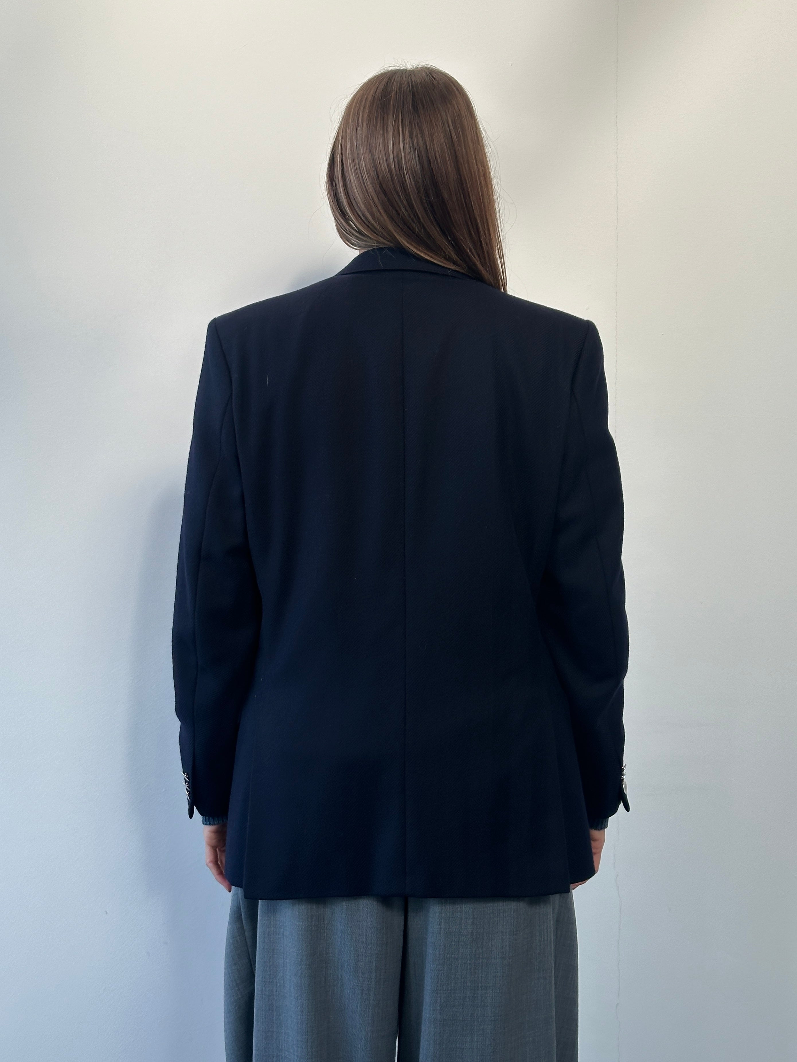 Vintage 1990s pure wool single-breasted blazer in size 38R/M, classic tailored fit, in neutral color.