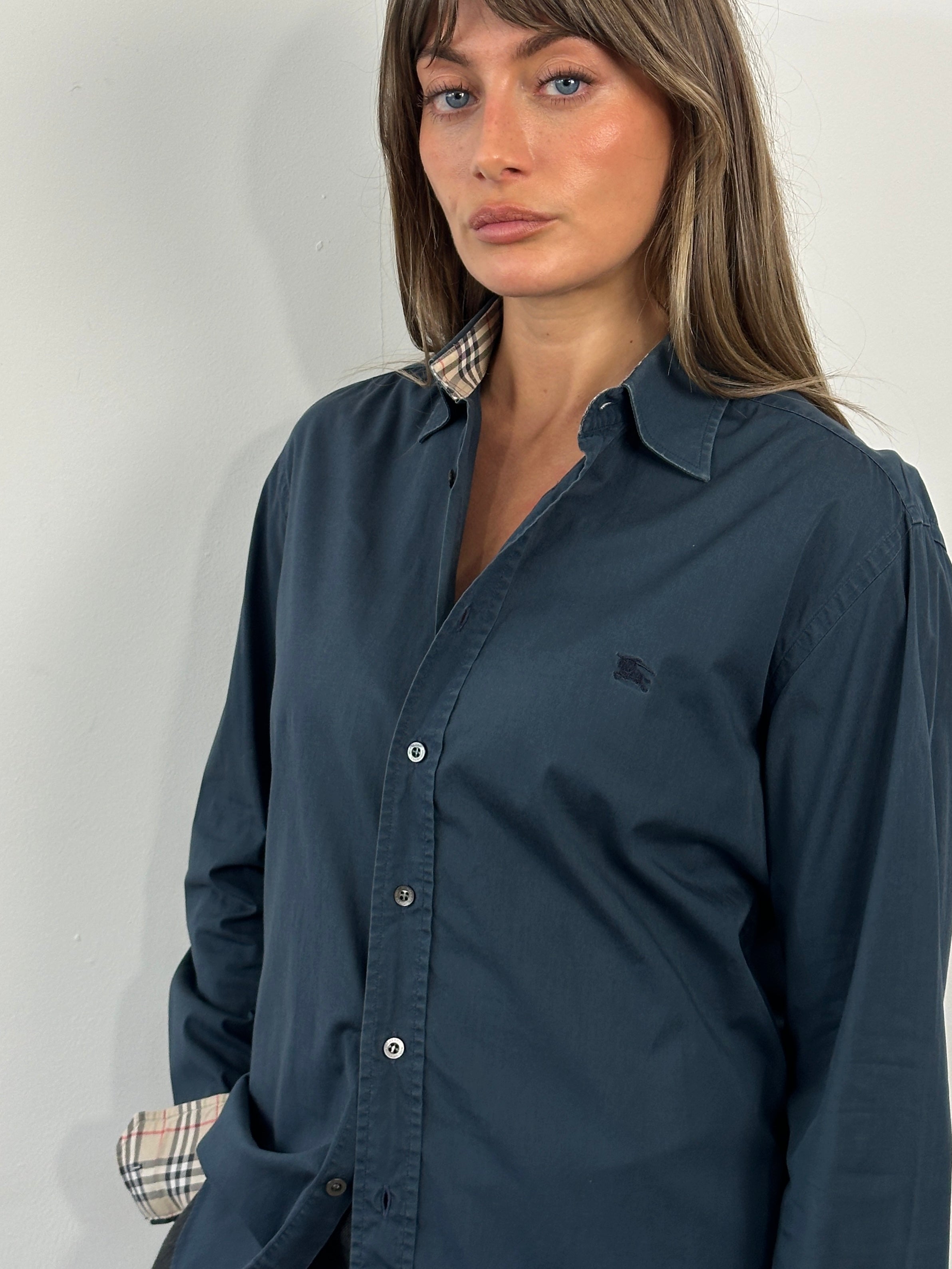 Burberry London 2000s cotton logo shirt in size M, featuring classic branding and a tailored fit, displayed on a hanger.