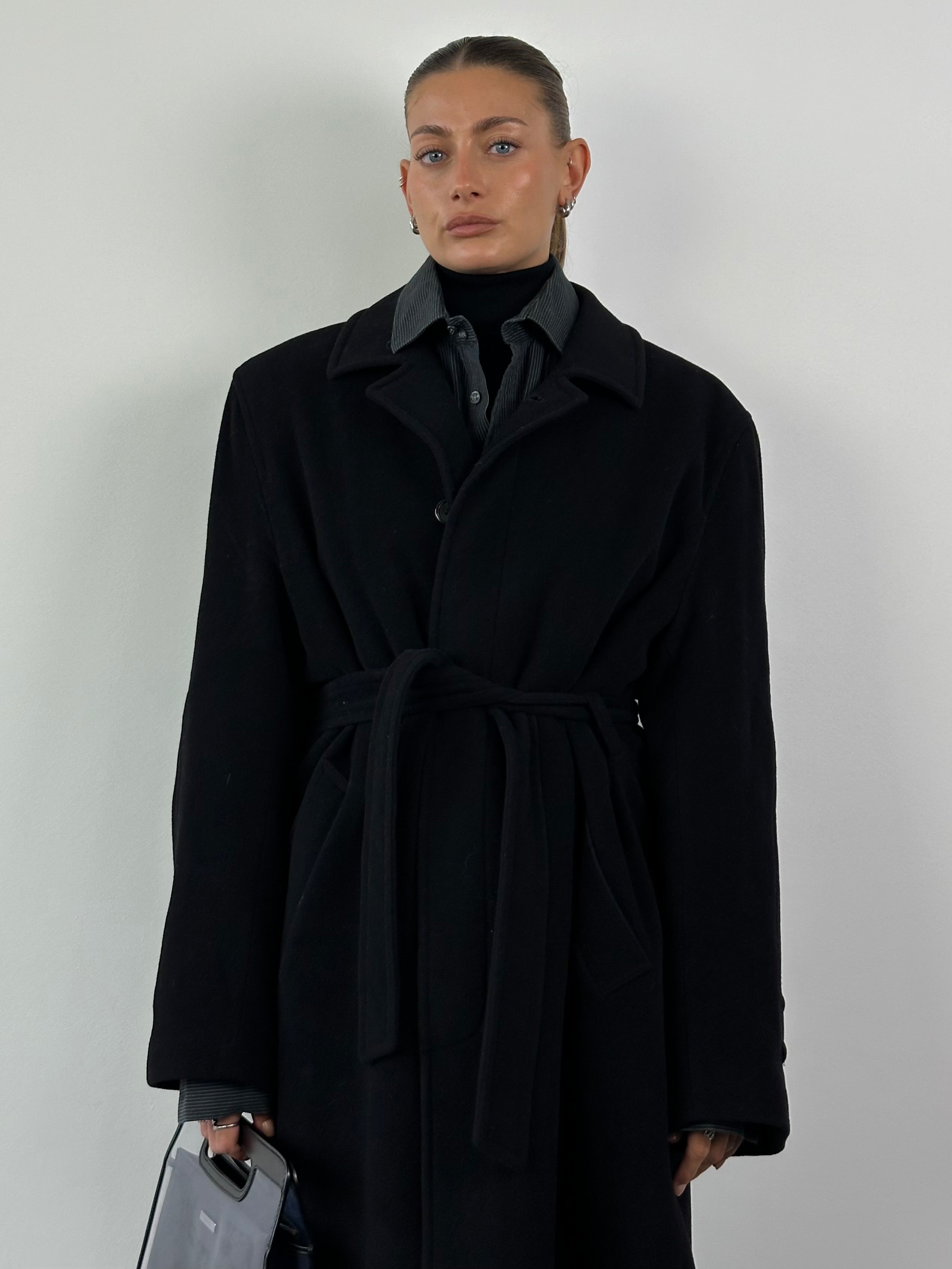Vintage wool and cashmere belted coat in XXL, featuring classic design and warm fabric, perfect for cold weather.
