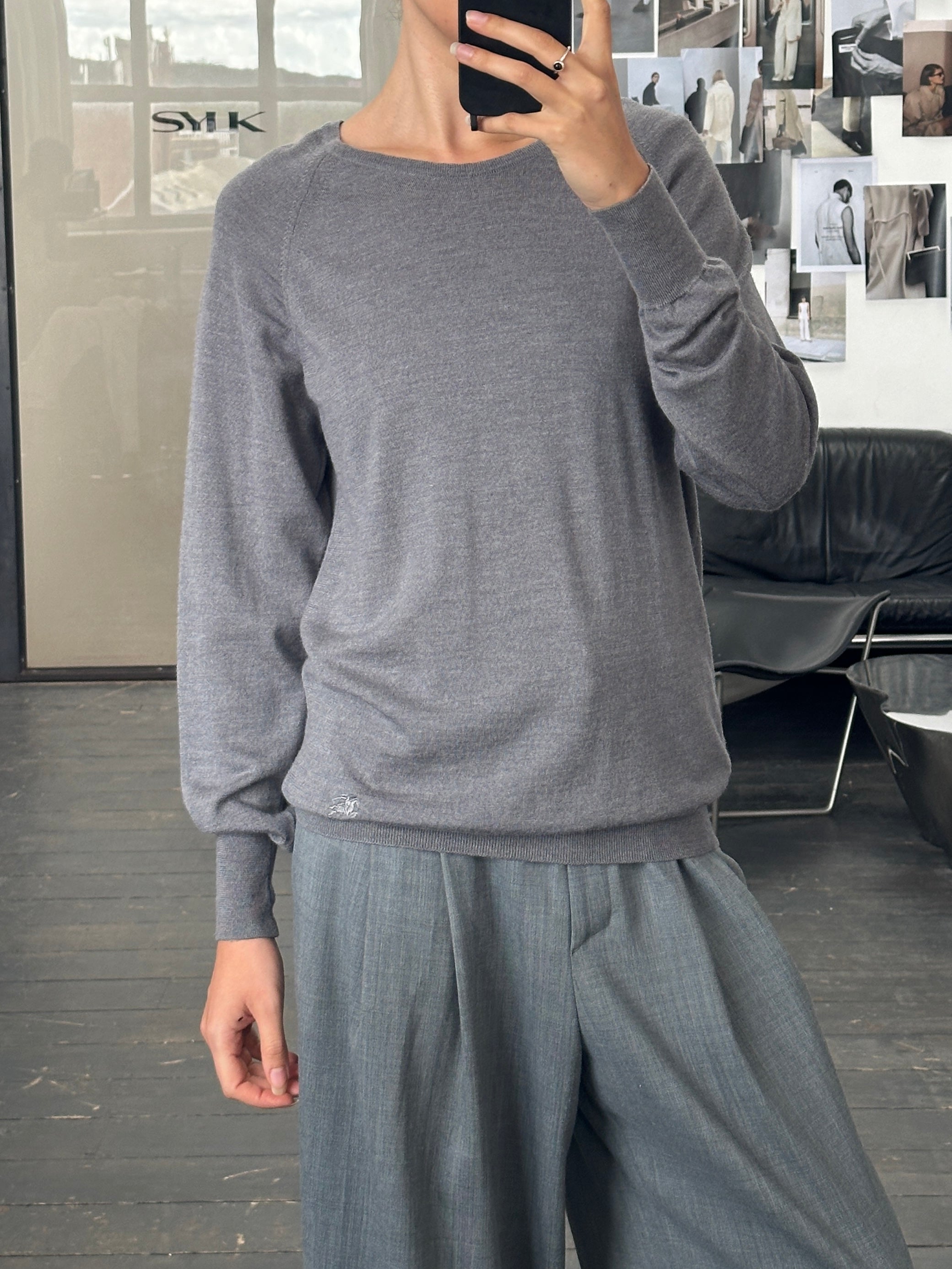 Burberry London 2000s pure merino wool logo knitted jumper in size M, featuring classic design and Burberry branding.