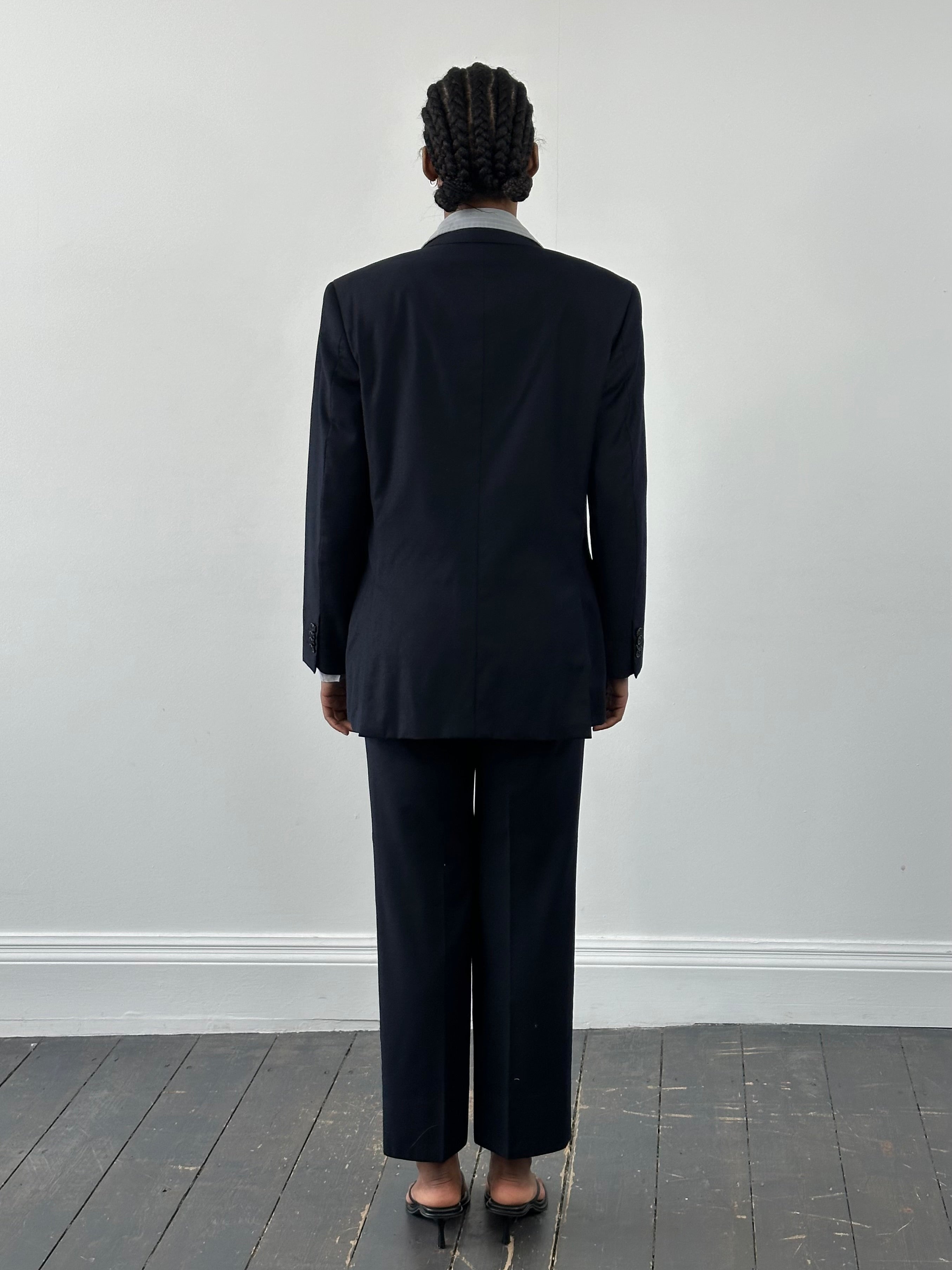 Loro Piana x Ginza Yamagataya 2000s pure brushed wool suit in size 36R/W30, tailored with a classic fit and textured fabric.