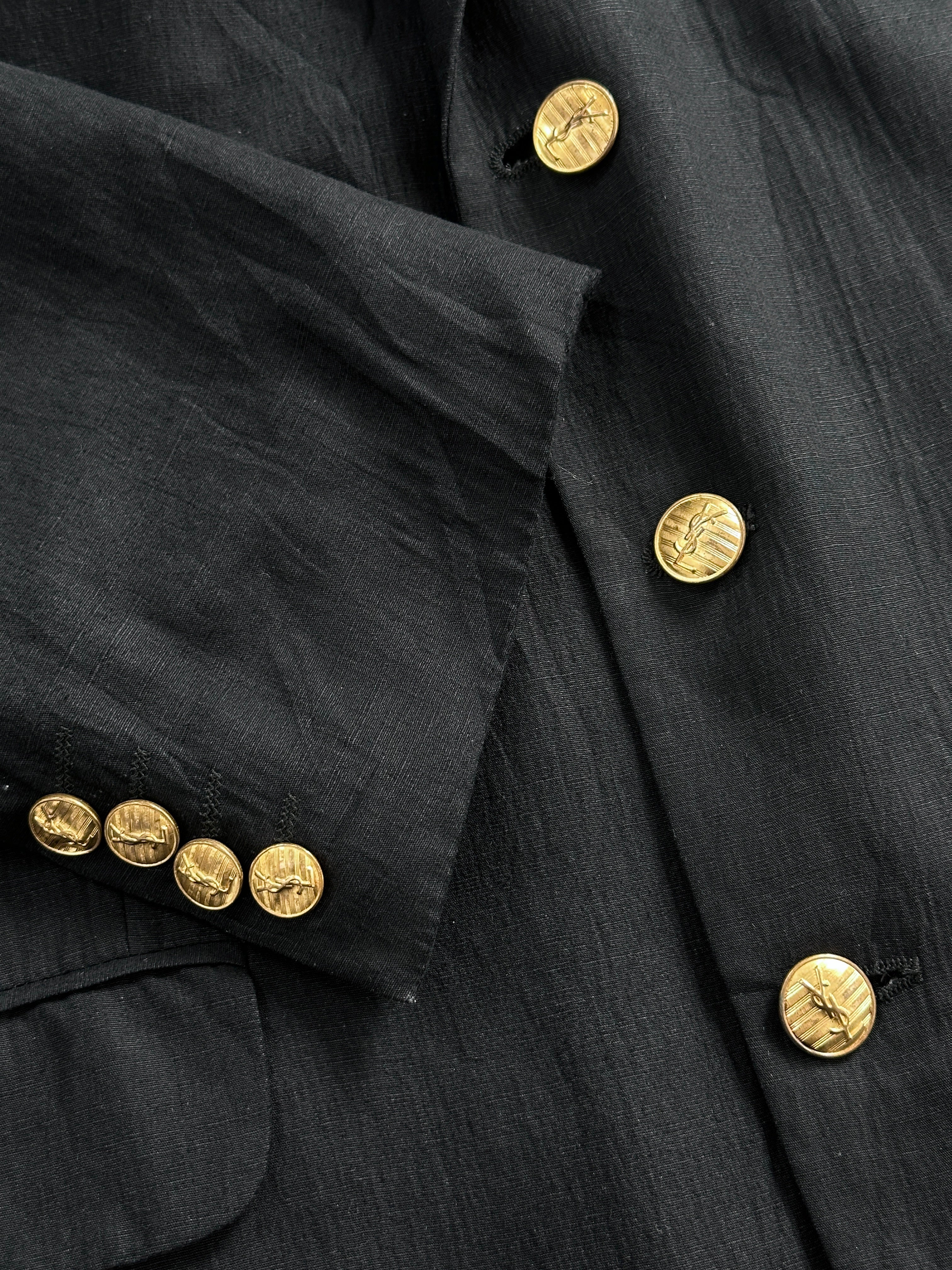 Yves Saint Laurent 1990s bespoke button blazer in size 44R/XL, tailored fit with classic lapels and elegant design.