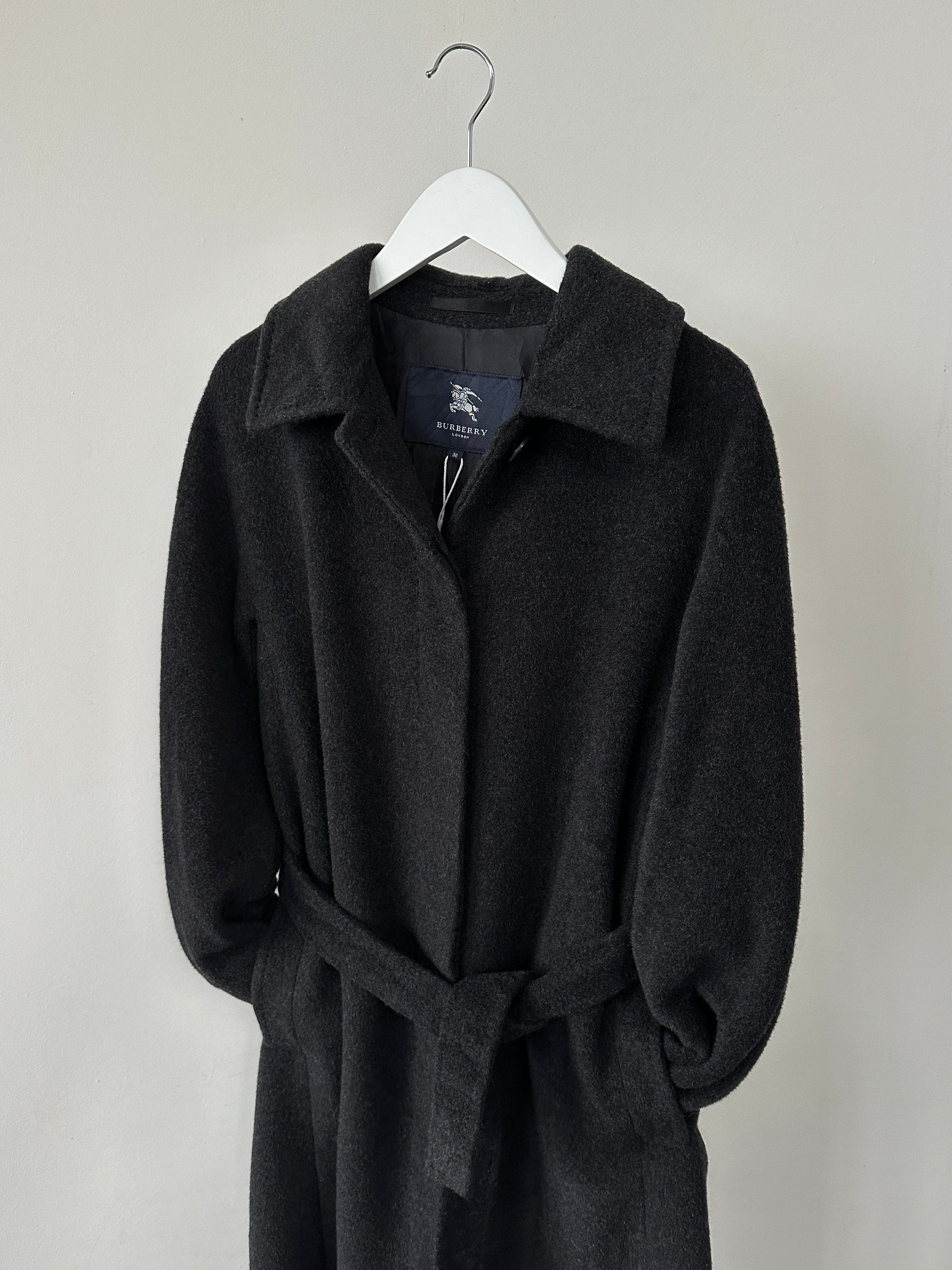 Burberry London wool cashmere single-breasted coat with concealed placket, displayed in size S/M, showcasing classic design and tailored fit.