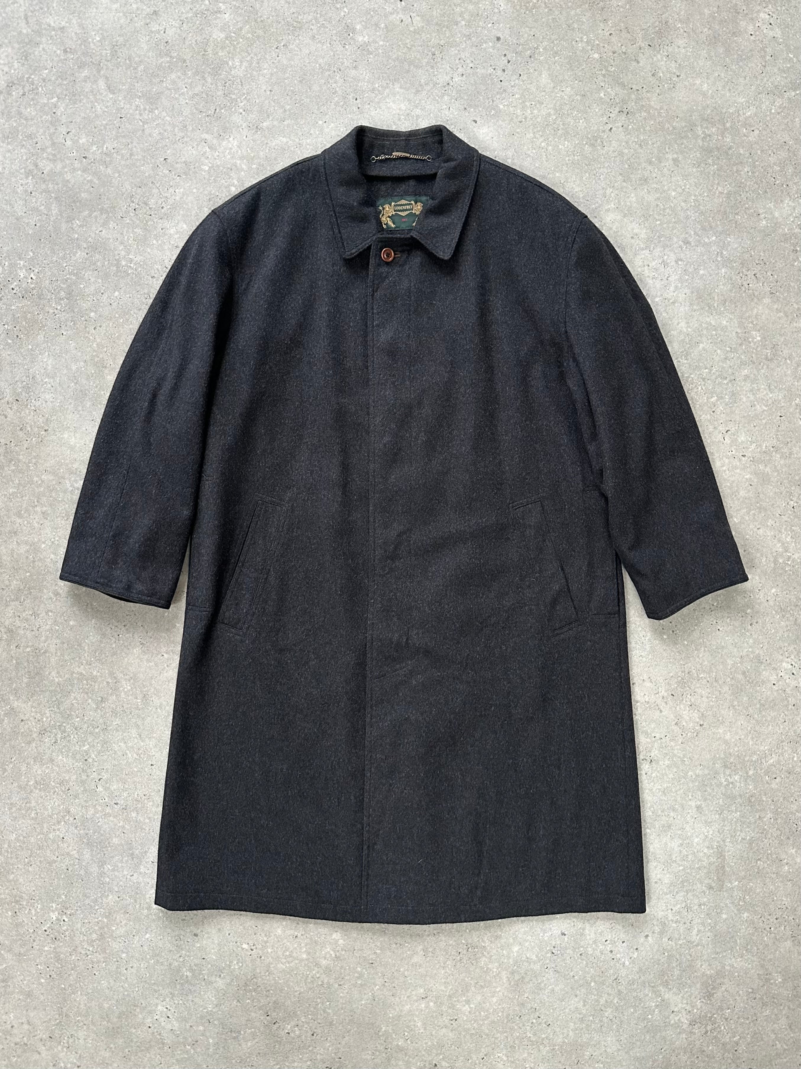 Vintage 1990s wool cashmere coat with concealed placket, size XL, featuring classic tailored design and textured fabric.