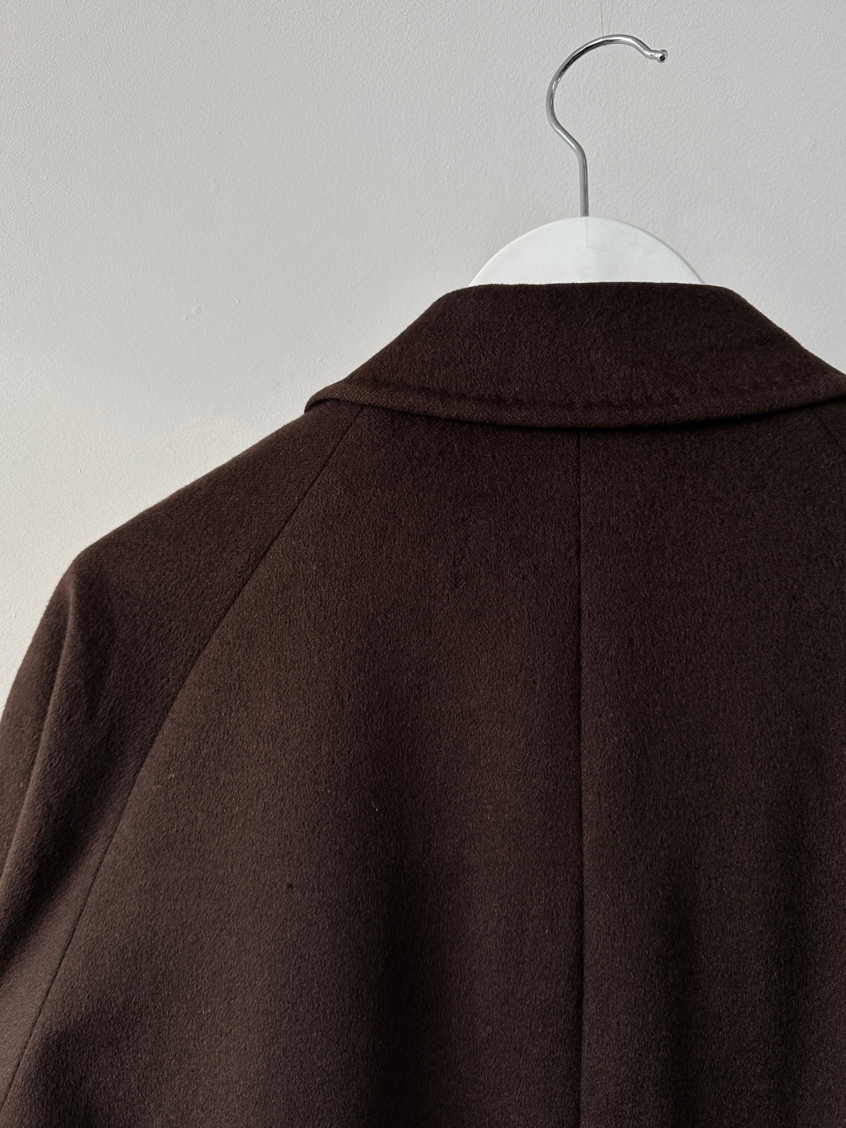 Balmain Pierre Balmain 80s pure cashmere coat in XL, shown in a stylish beige color with classic tailored design.