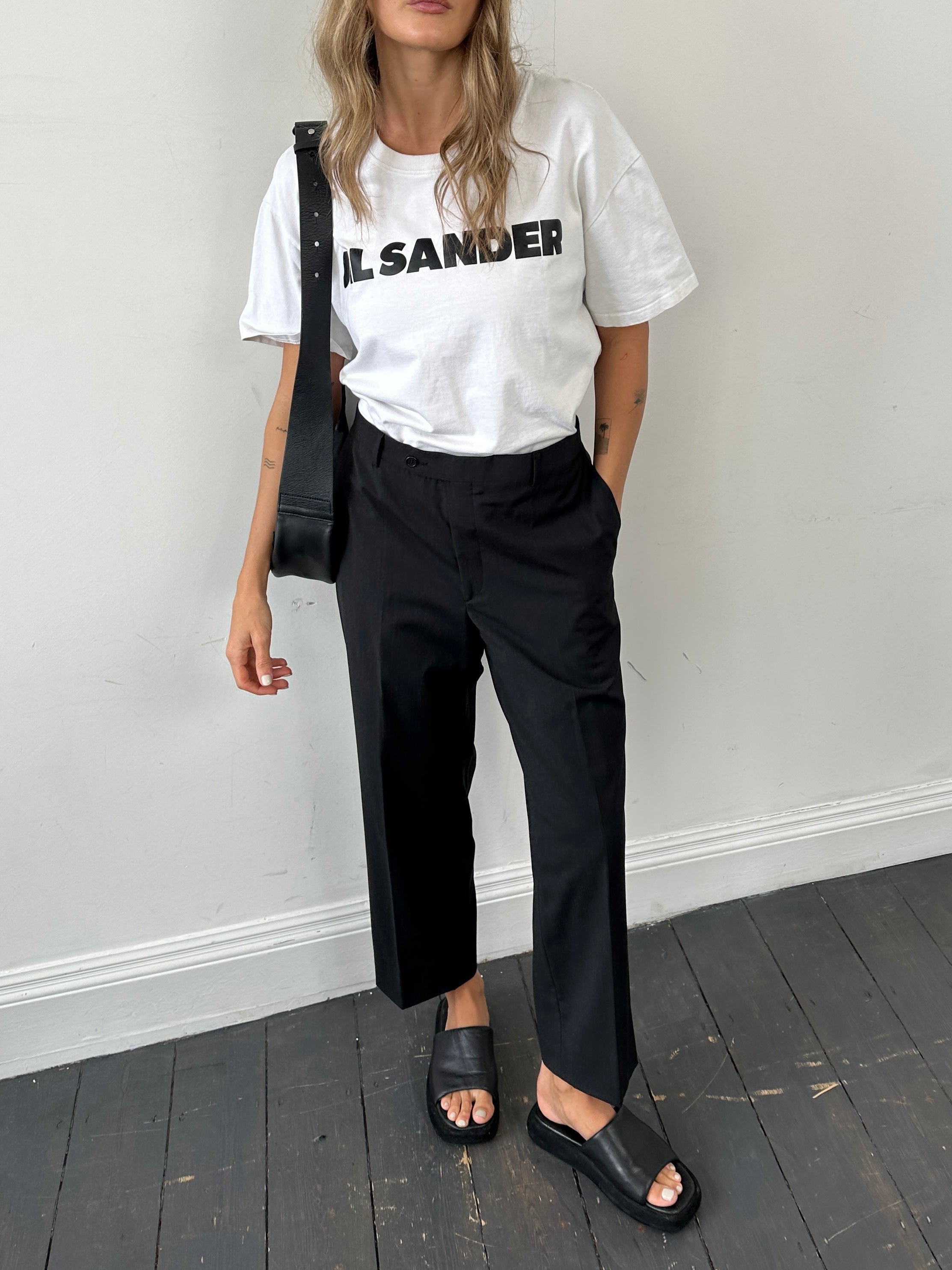 Vintage wool straight-leg tailored trousers in size W34, featuring classic design and clean lines, displayed on a neutral background.